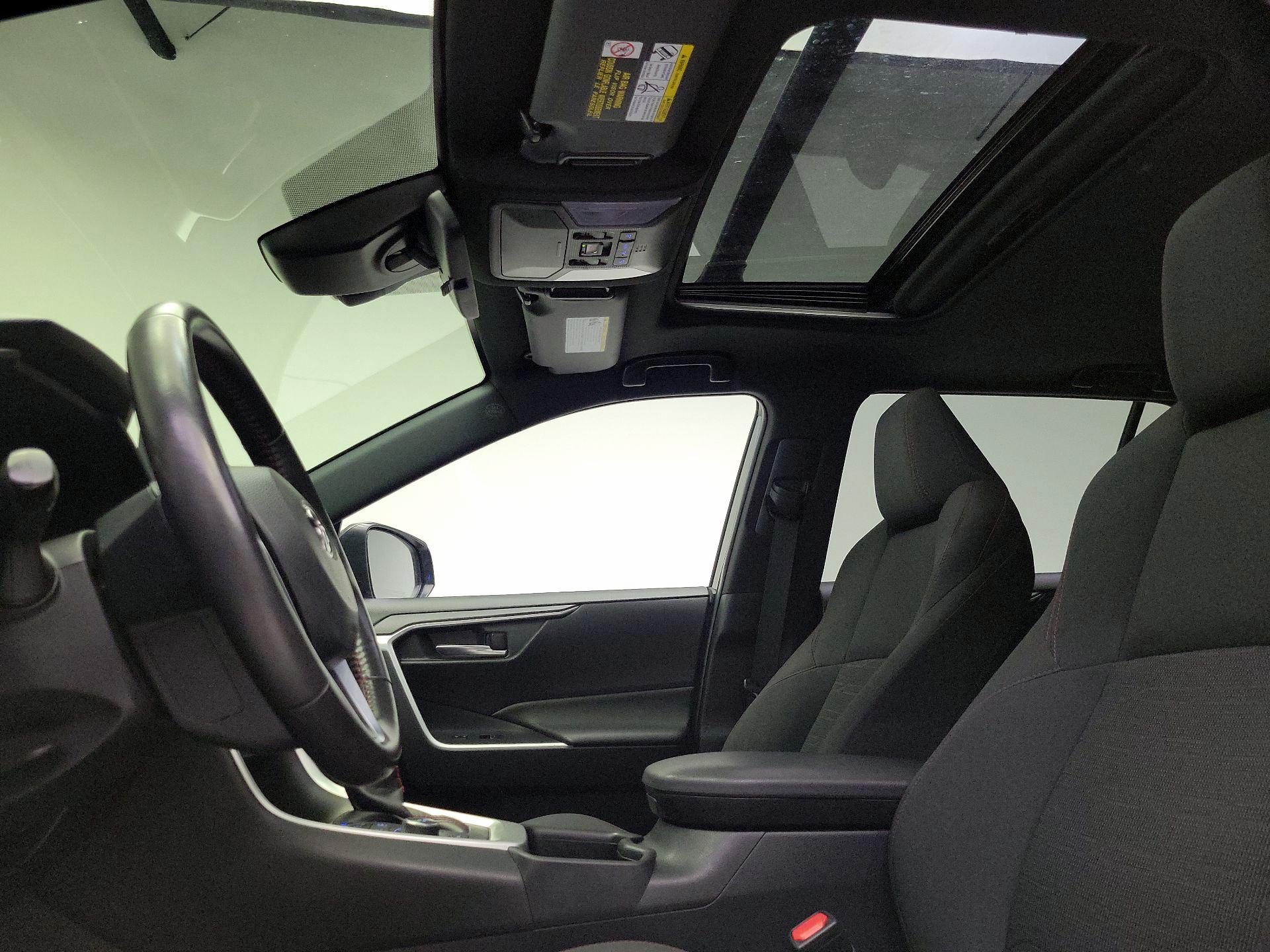 Thumbnail: 2022 Toyota RAV4 - 19