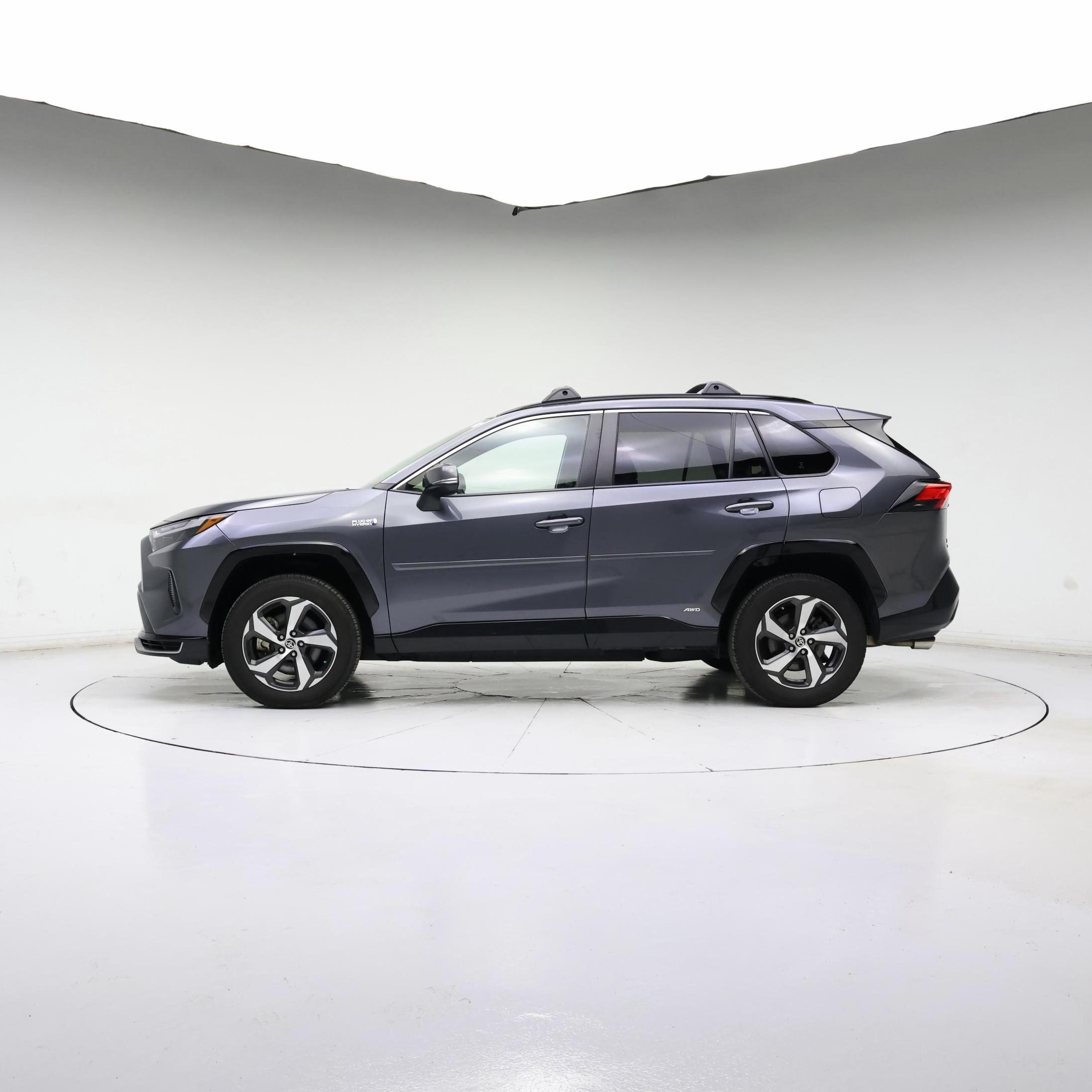 Thumbnail: 2022 Toyota RAV4 - 3