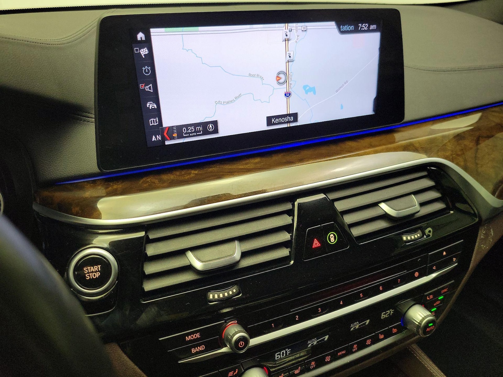 2018 BMW 5 Series 530e - Photo 15