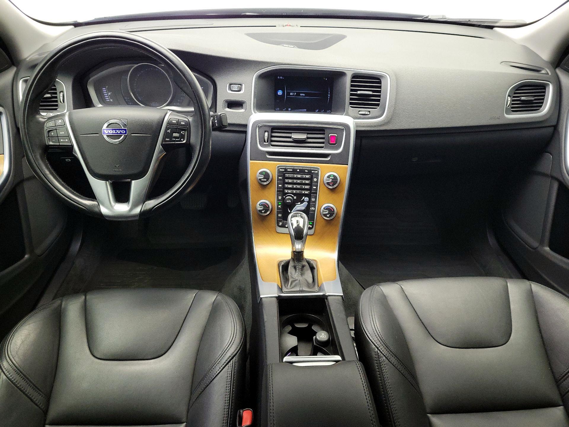 Thumbnail: 2016 Volvo S60 - 9