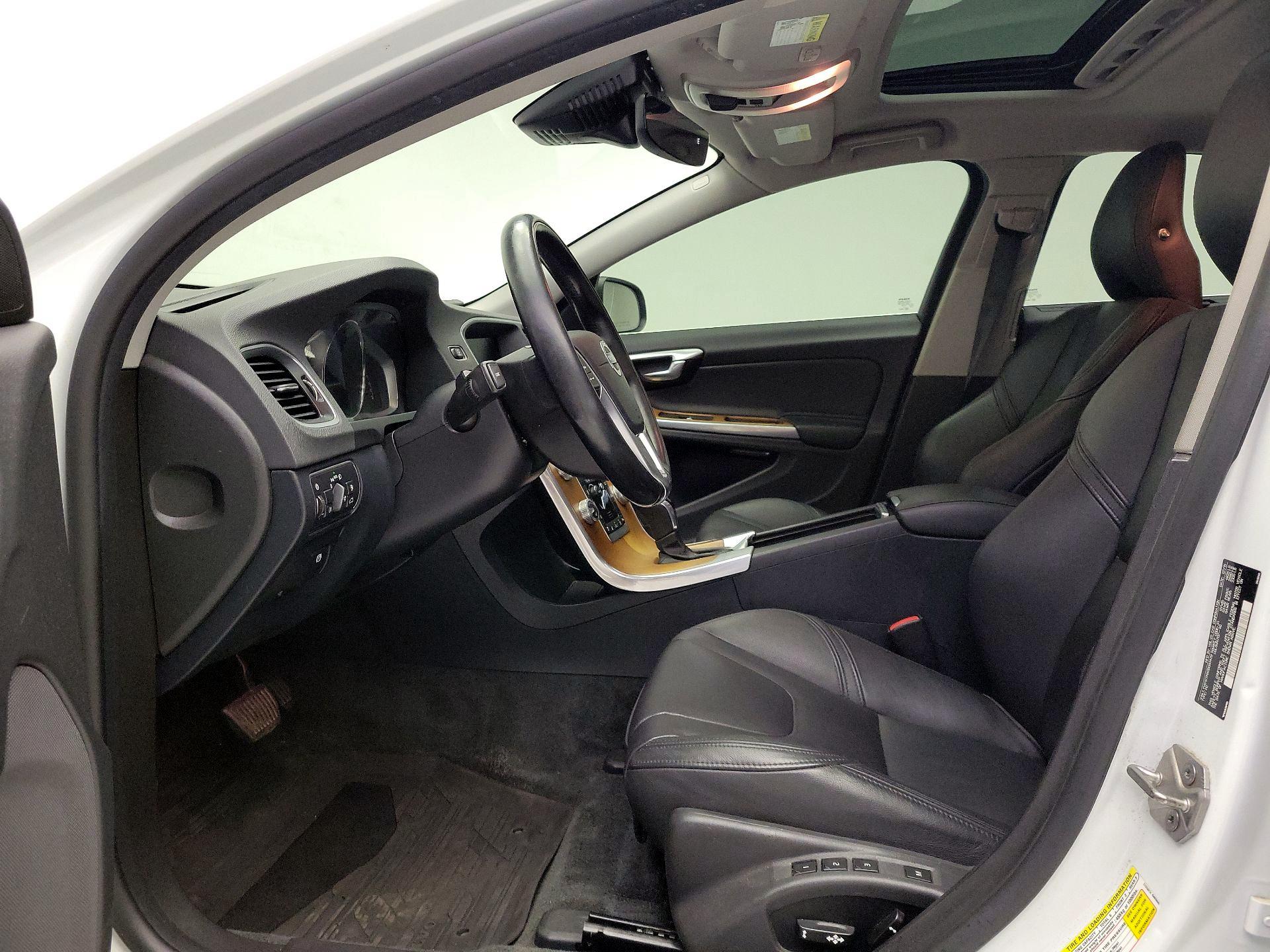 Thumbnail: 2016 Volvo S60 - 11