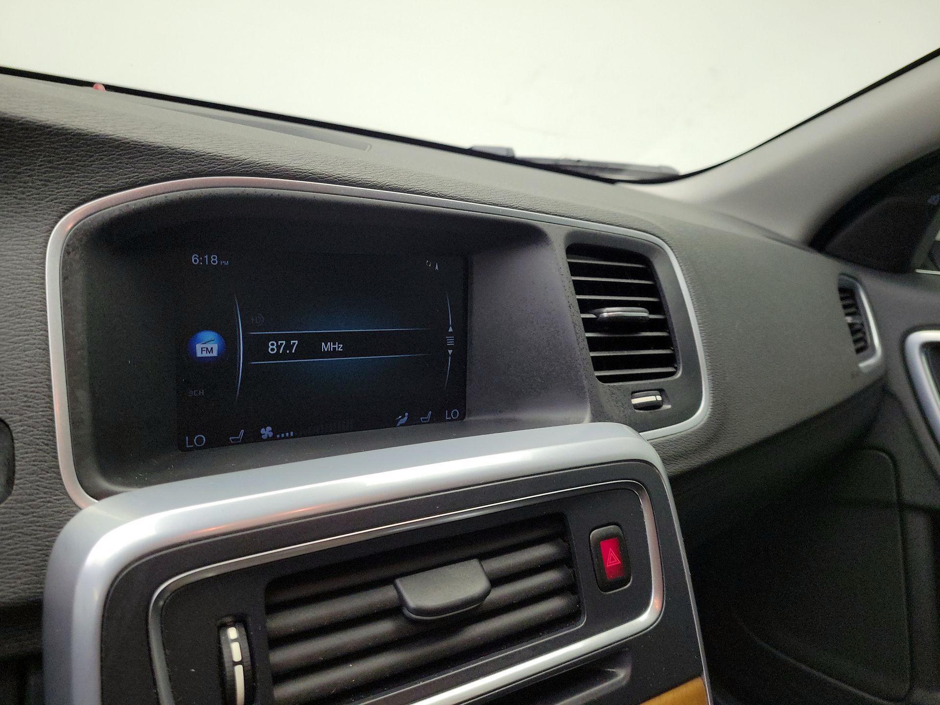 Thumbnail: 2016 Volvo S60 - 15