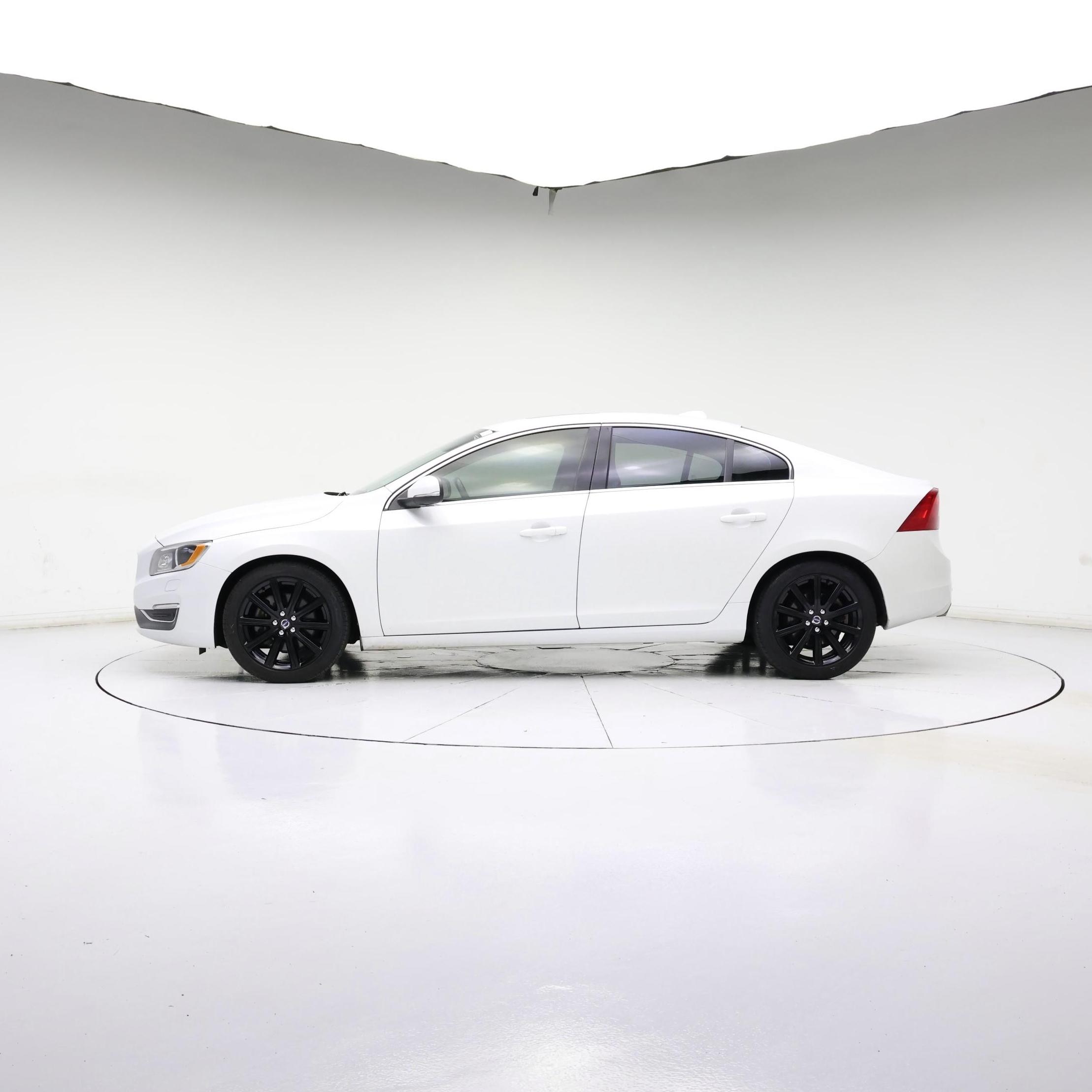 Thumbnail: 2016 Volvo S60 - 3