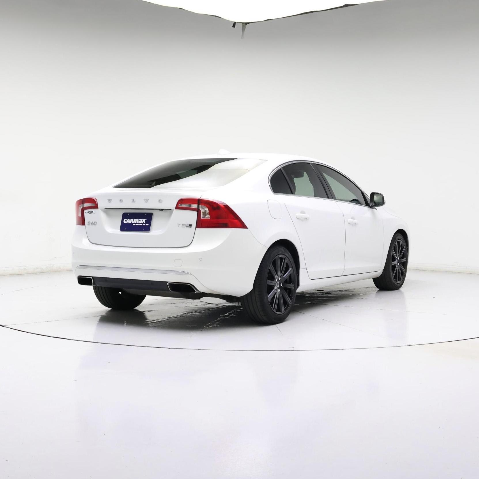 Thumbnail: 2016 Volvo S60 - 8