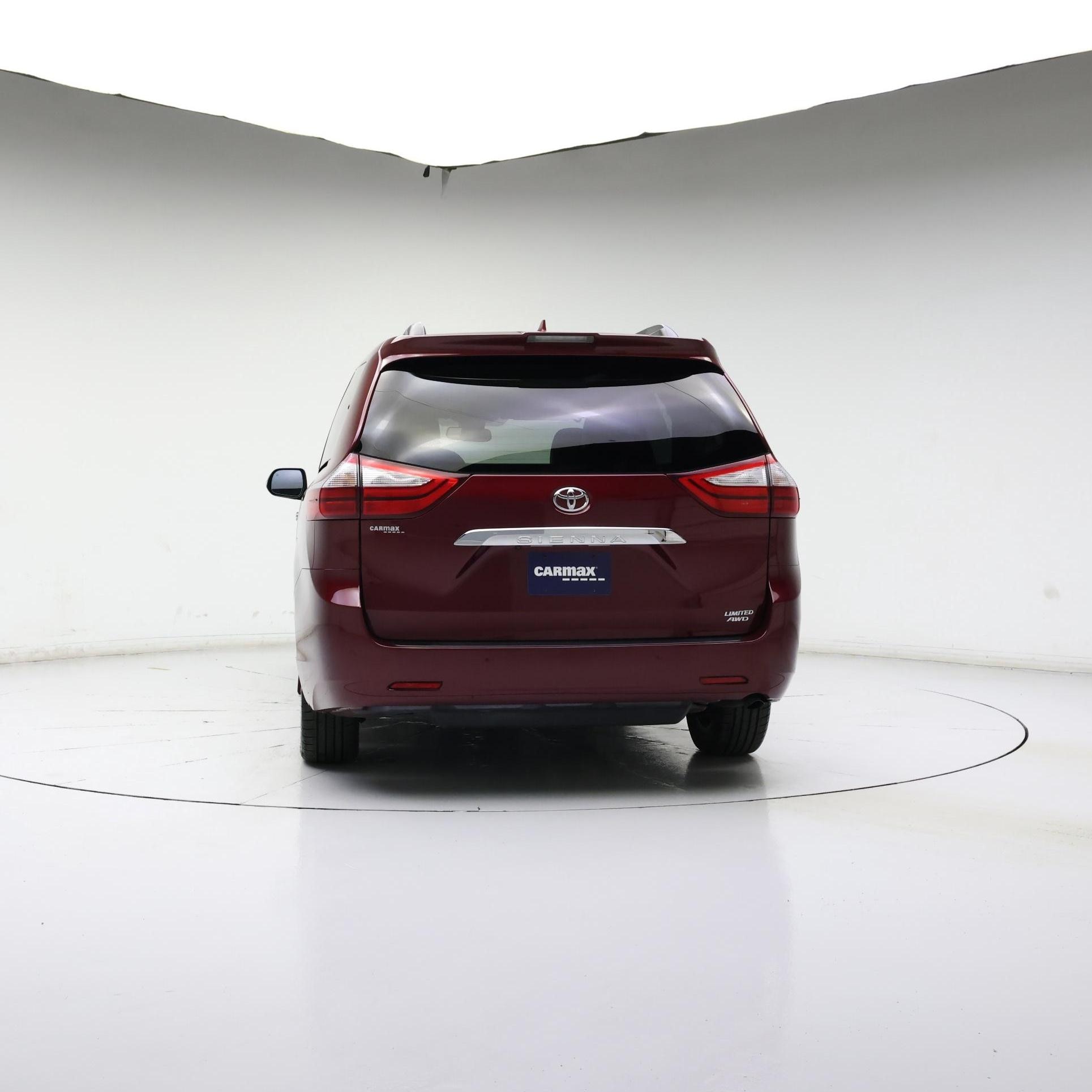 Thumbnail: 2019 Toyota Sienna - 6