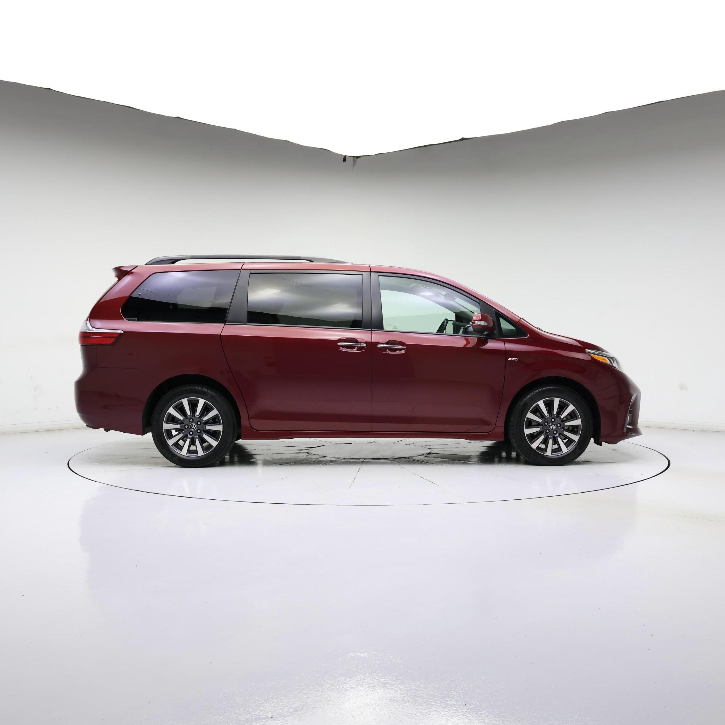 Thumbnail: 2019 Toyota Sienna - 7