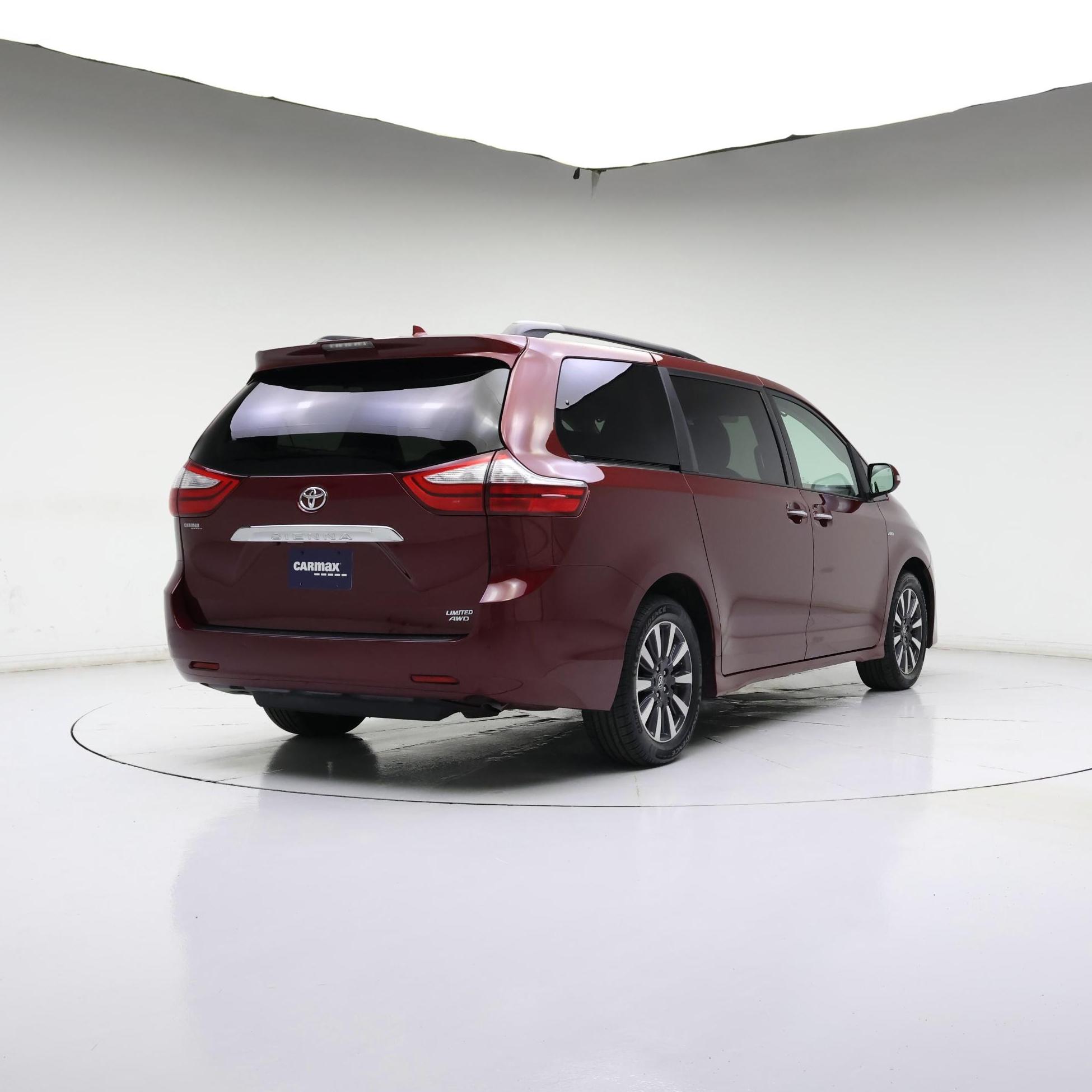 Thumbnail: 2019 Toyota Sienna - 8
