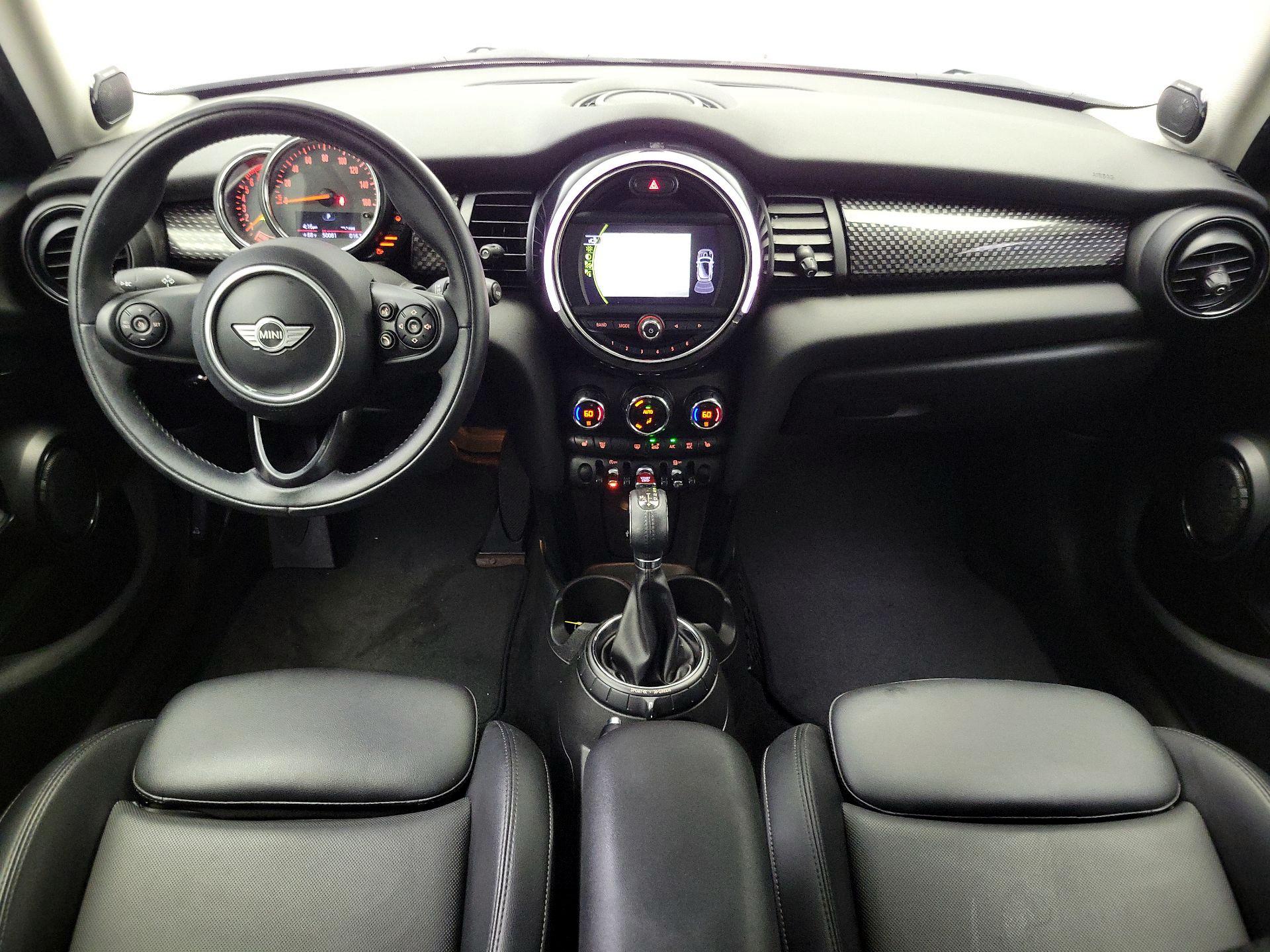 Thumbnail: 2016 MINI Cooper Hardtop - 9
