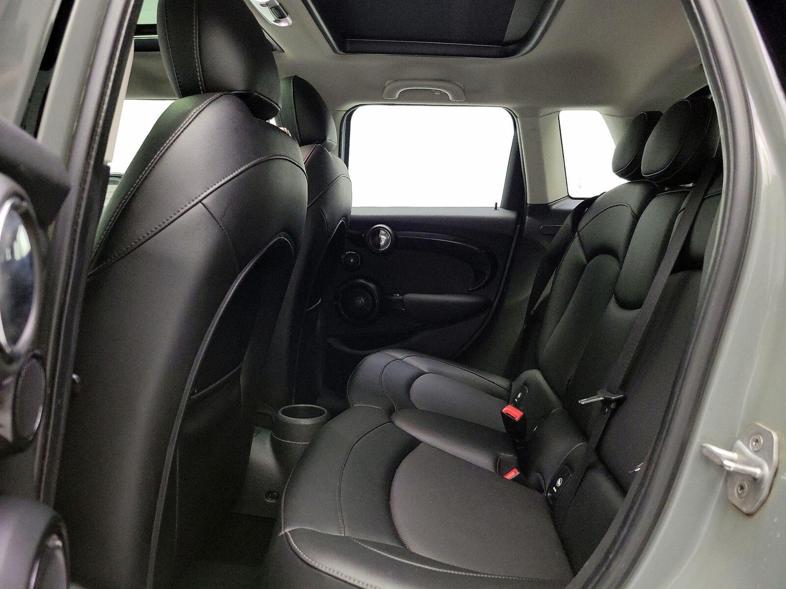 2016 MINI Cooper S - Photo 21