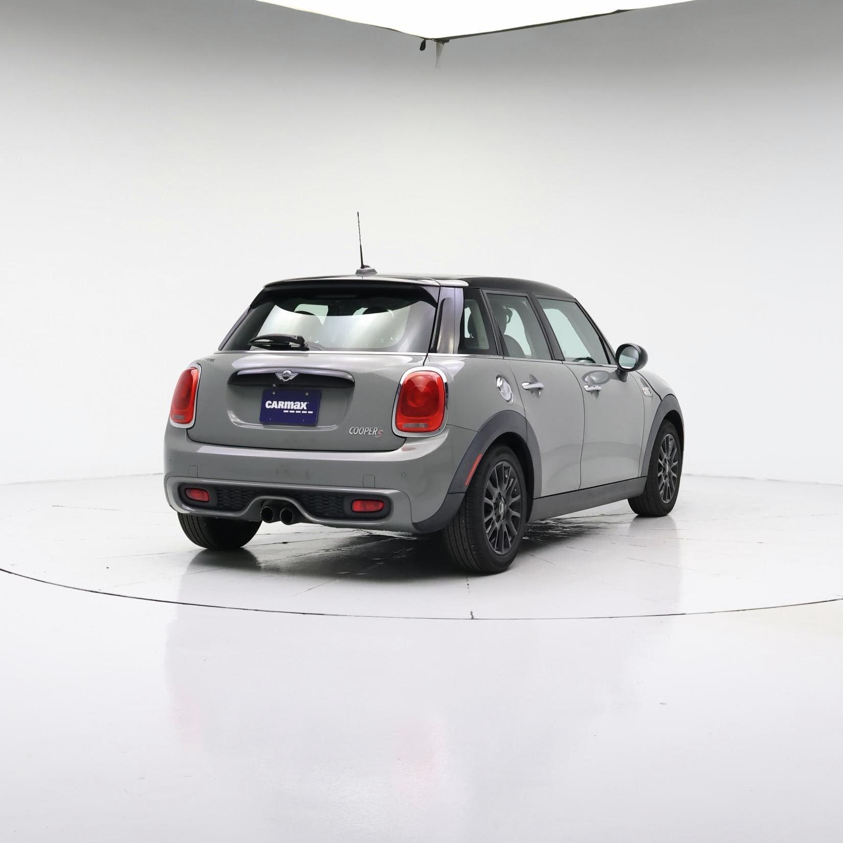 Thumbnail: 2016 MINI Cooper Hardtop - 4