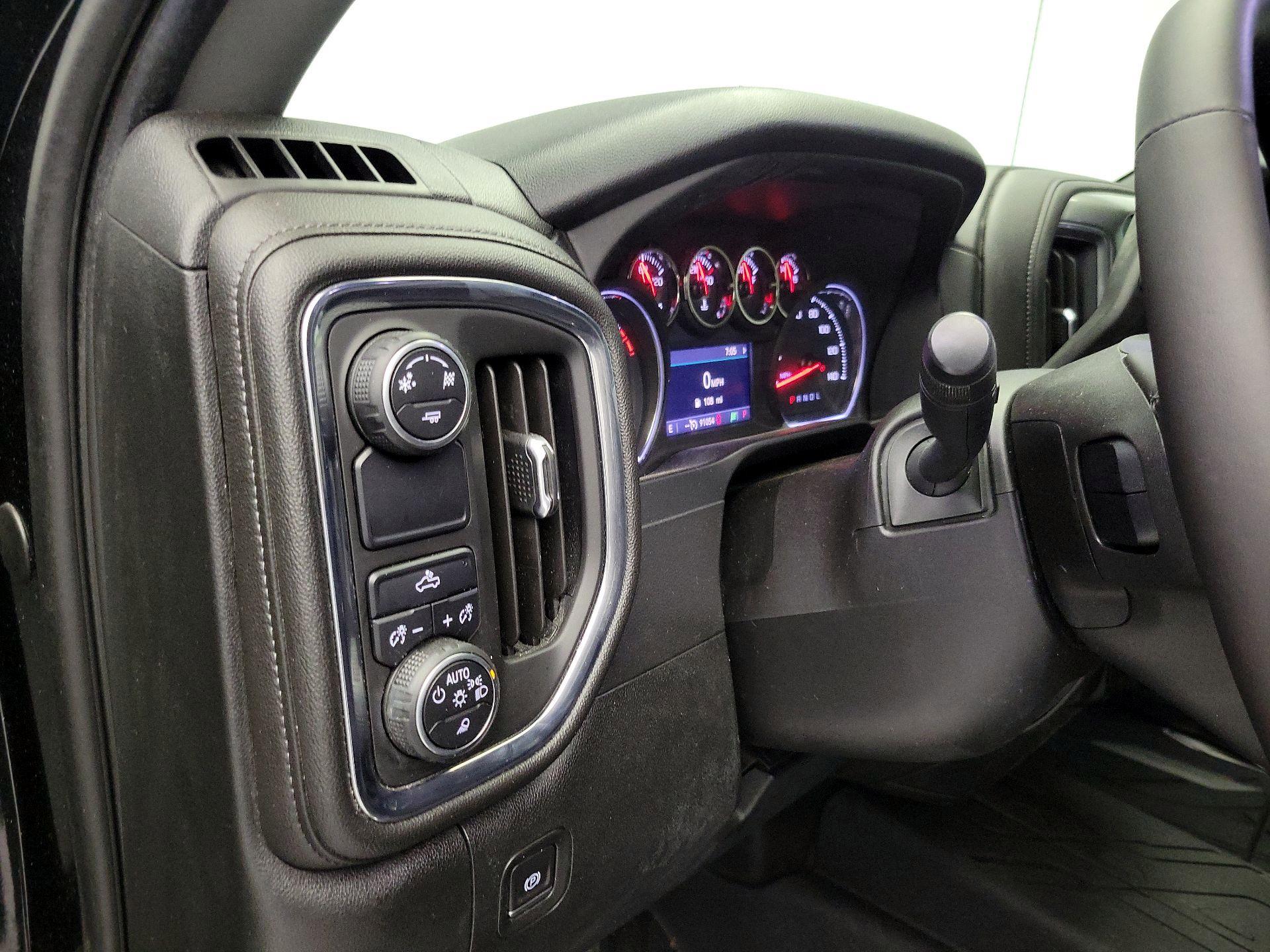 Thumbnail: 2019 Chevrolet Silverado 1500 - 13