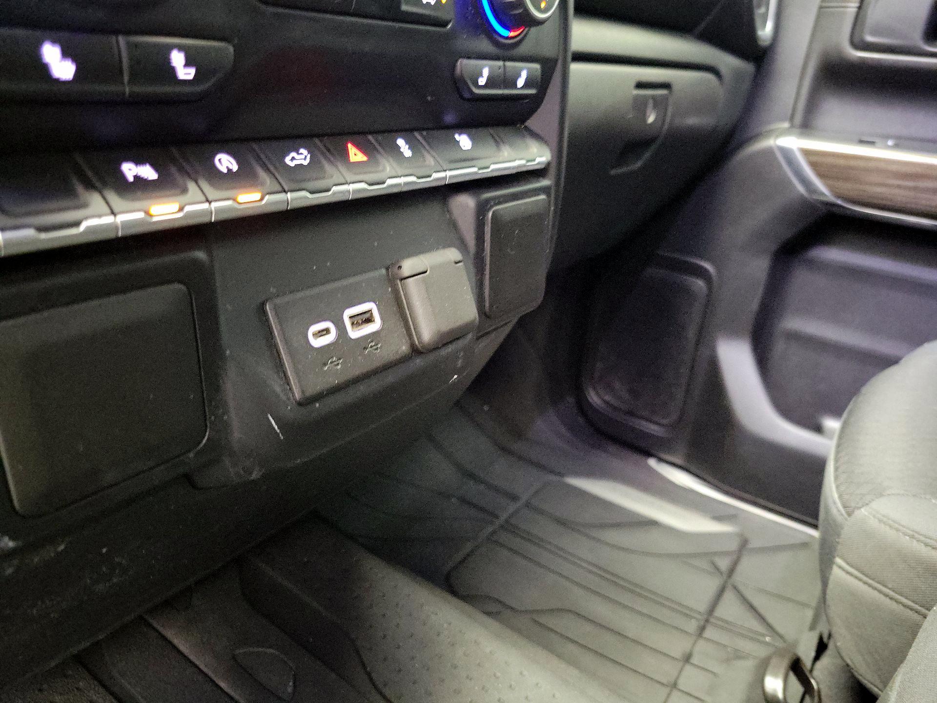 Thumbnail: 2019 Chevrolet Silverado 1500 - 18