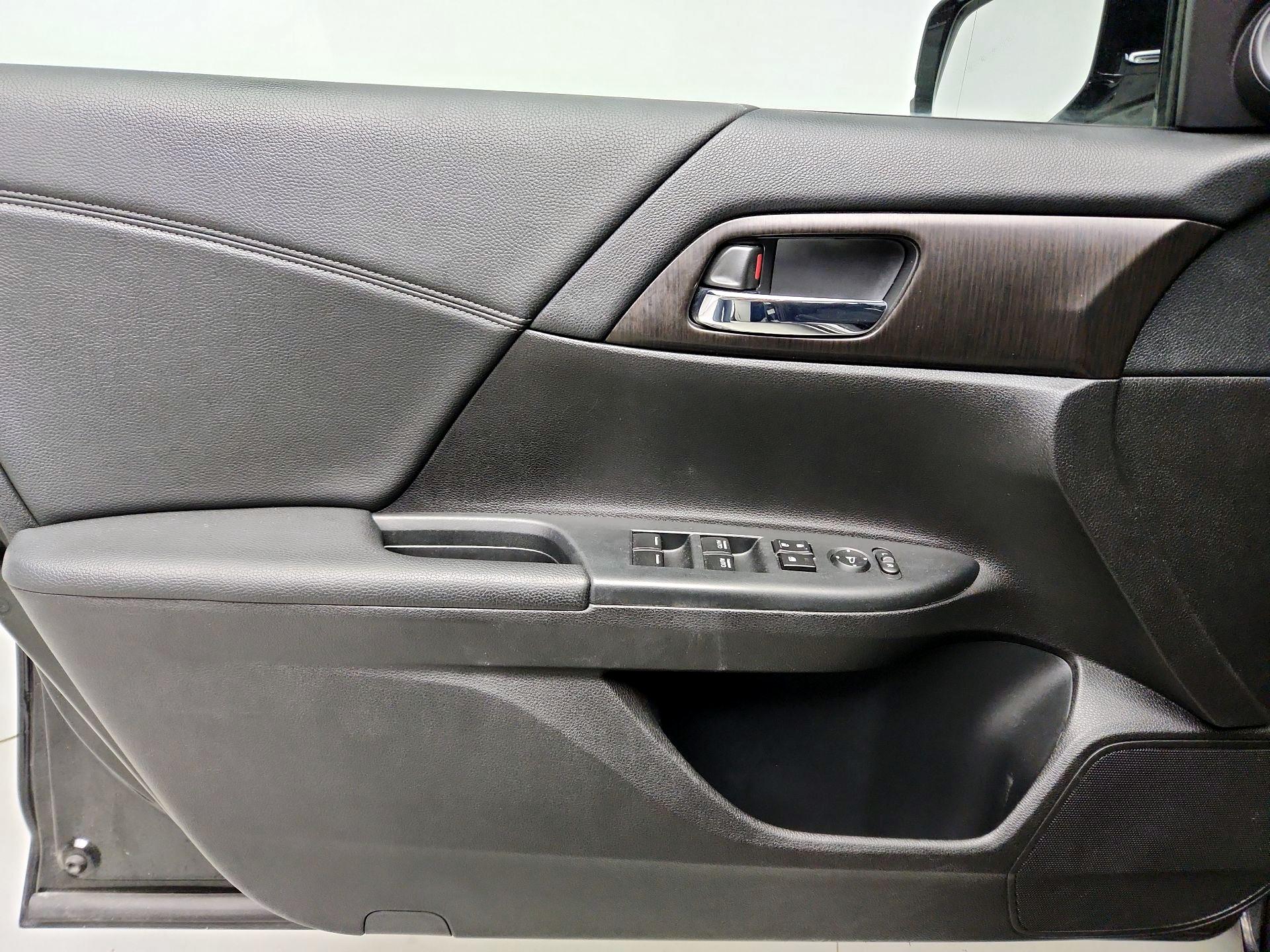 Thumbnail: 2014 Honda Accord - 12