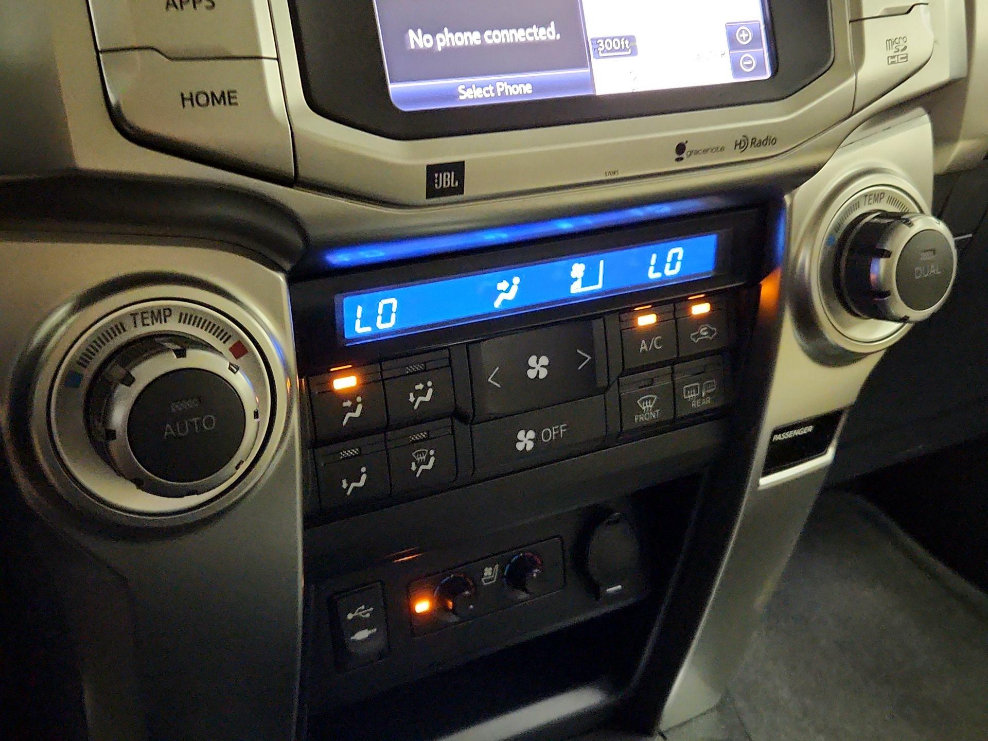Thumbnail: 2015 Toyota 4Runner - 16
