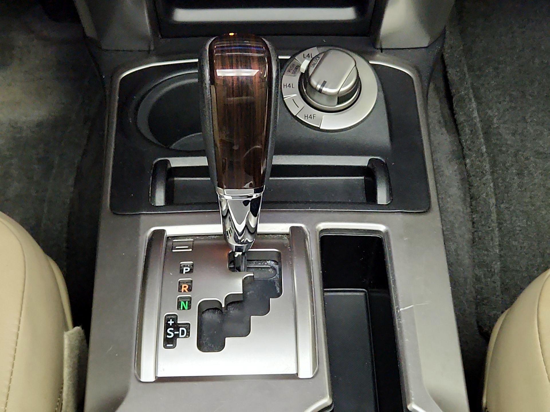 Thumbnail: 2015 Toyota 4Runner - 17