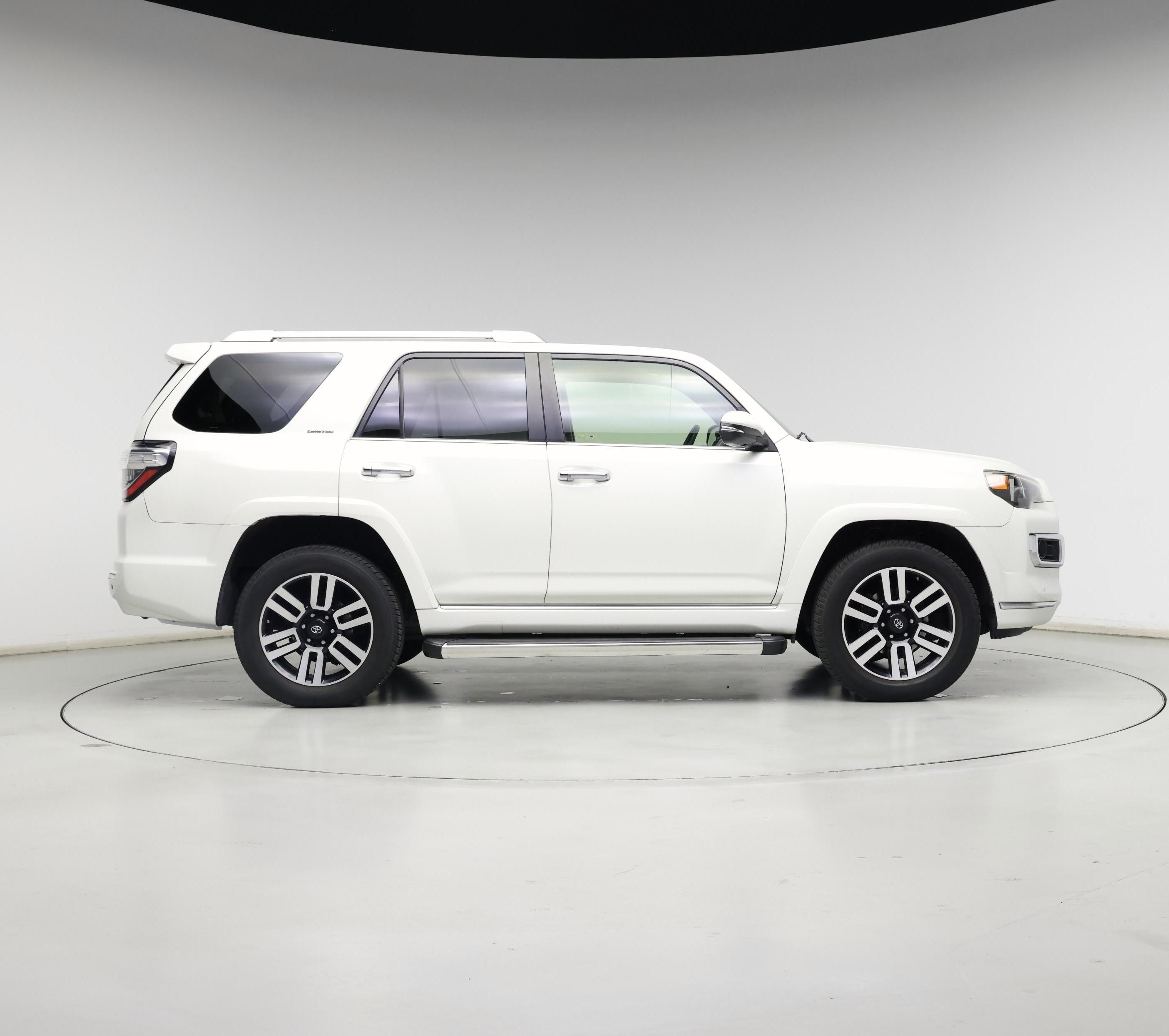 Thumbnail: 2015 Toyota 4Runner - 7