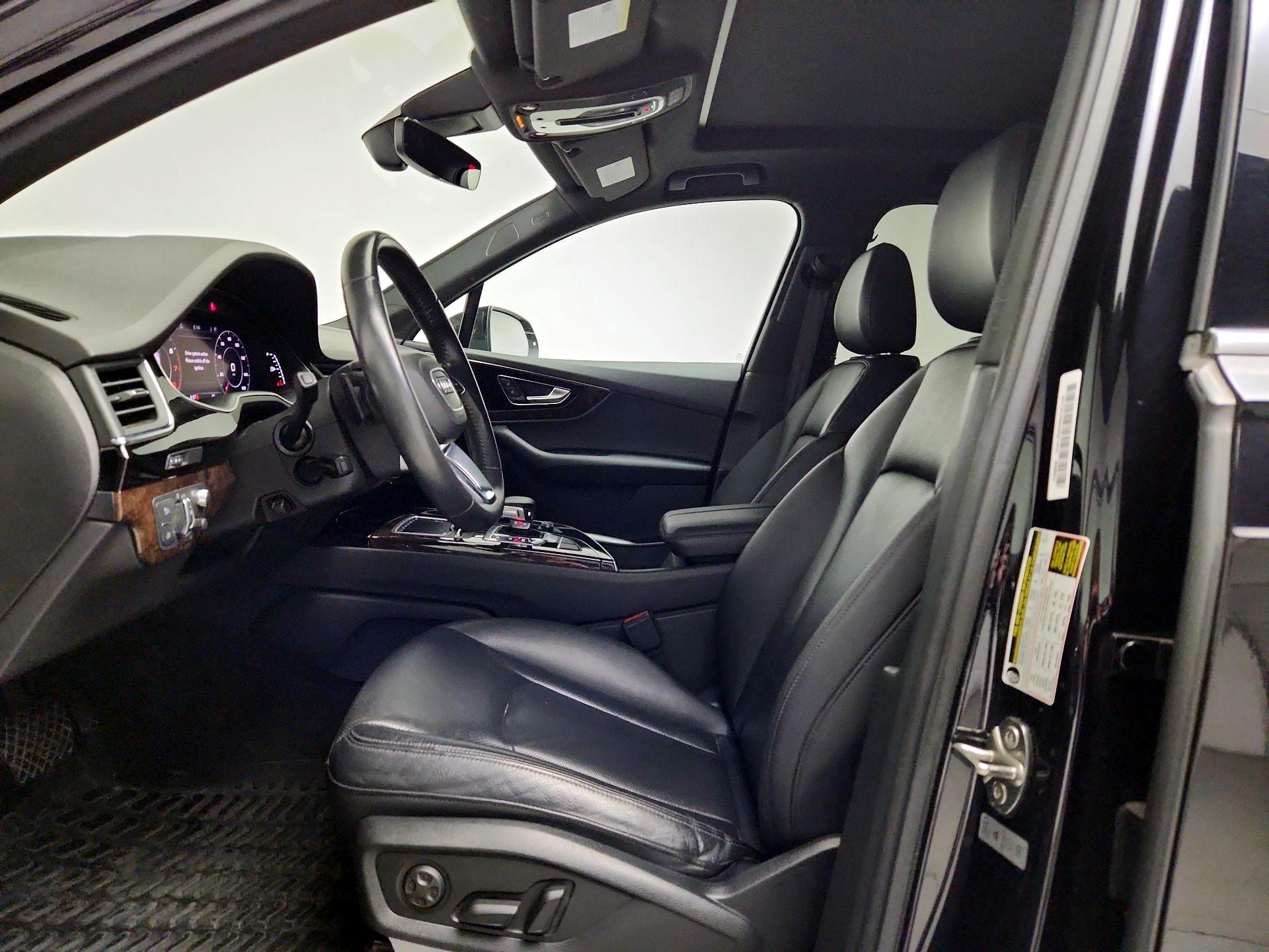 Thumbnail: 2019 Audi Q7 - 11