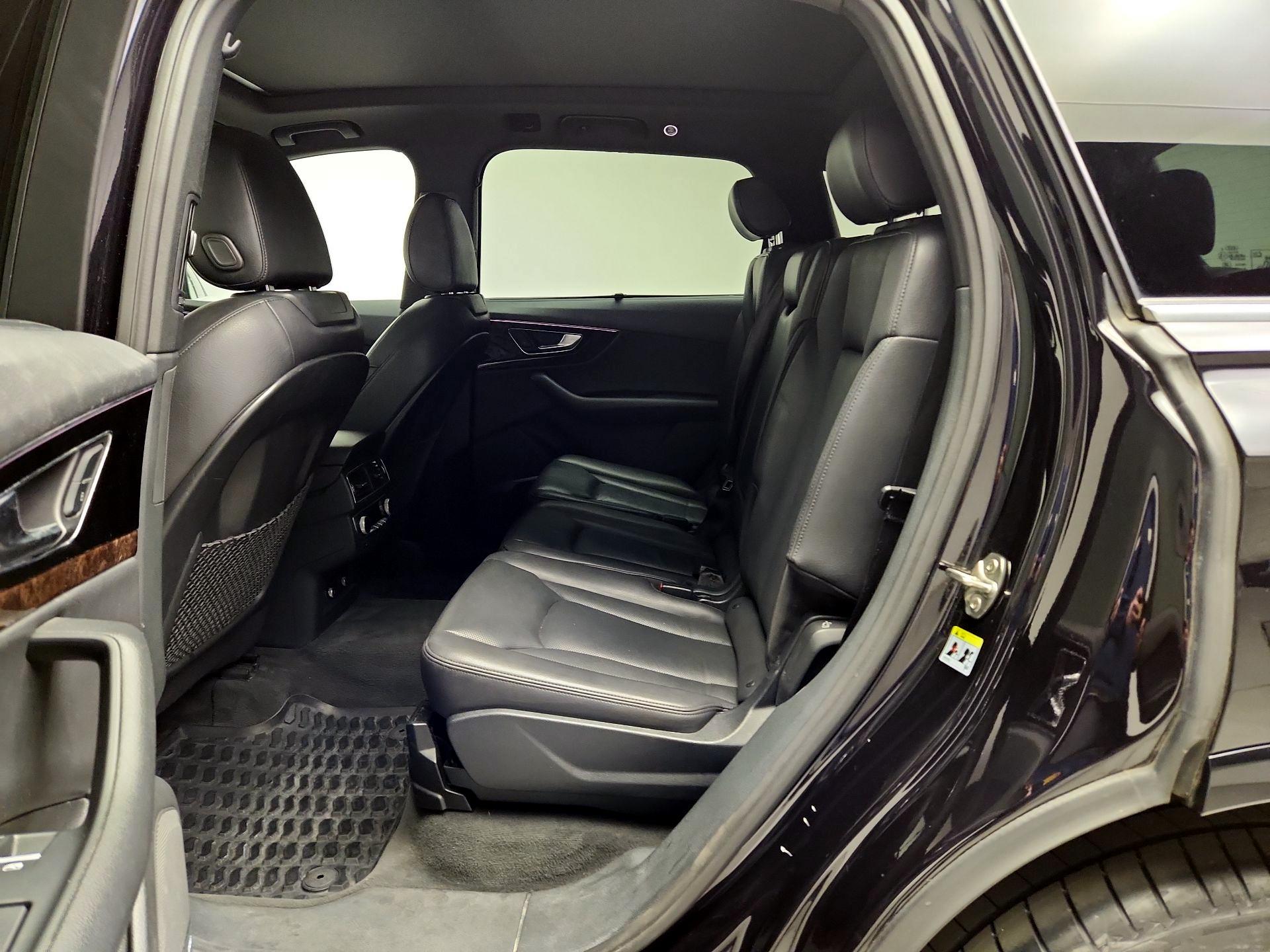 Thumbnail: 2019 Audi Q7 - 20