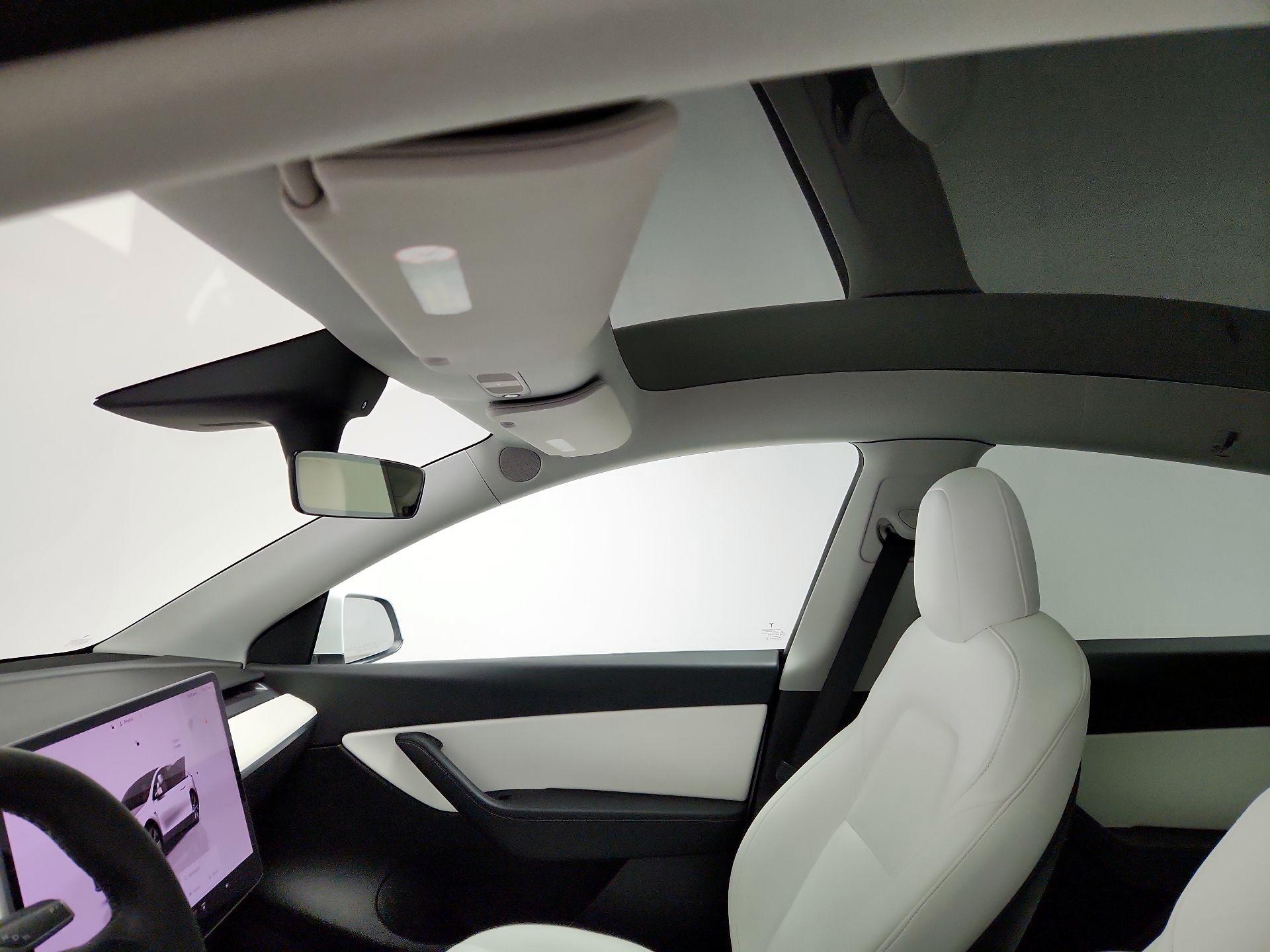 Thumbnail: 2022 Tesla Model Y - 18