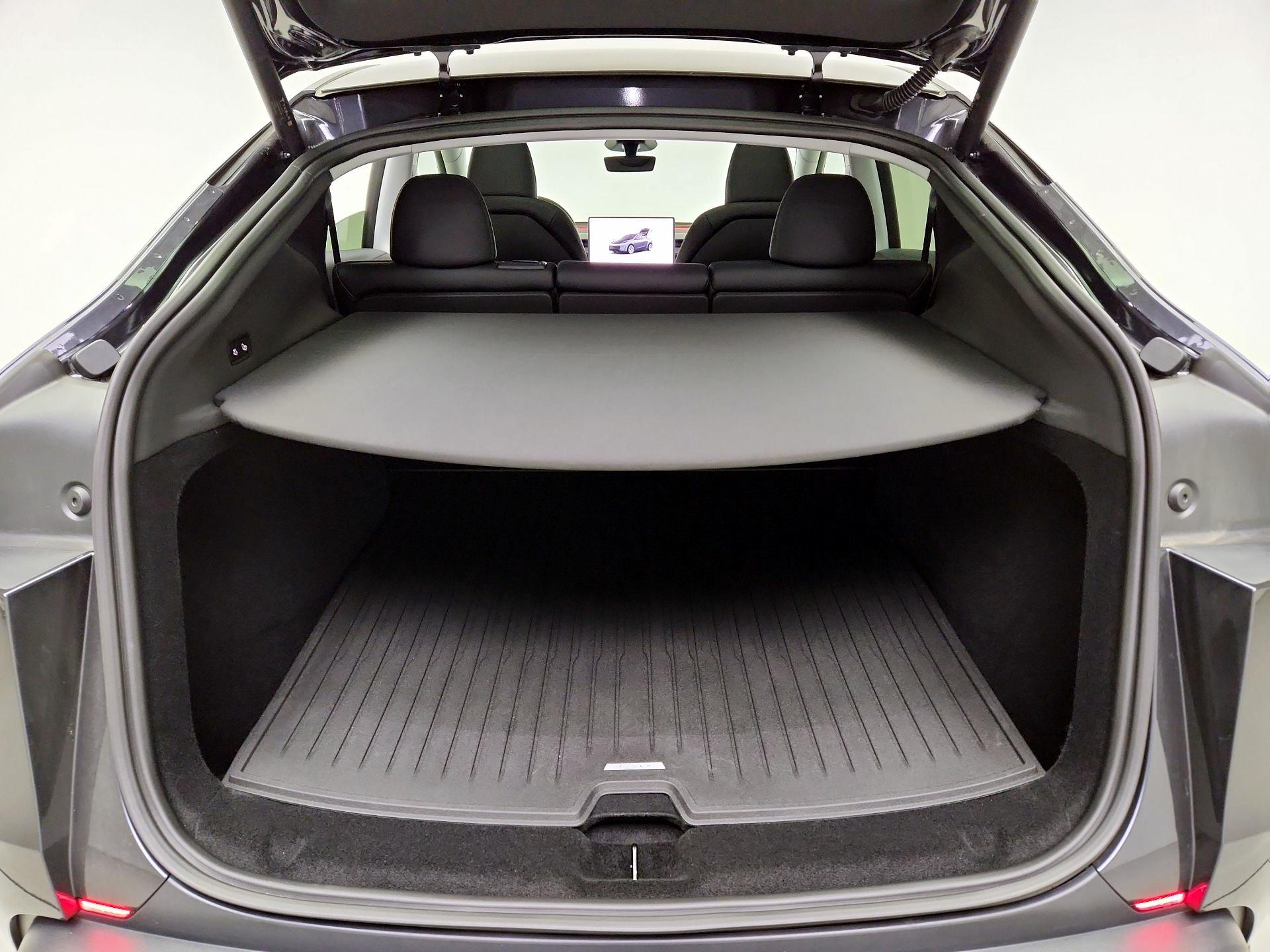 Thumbnail: 2026 Tesla Model Y - 20