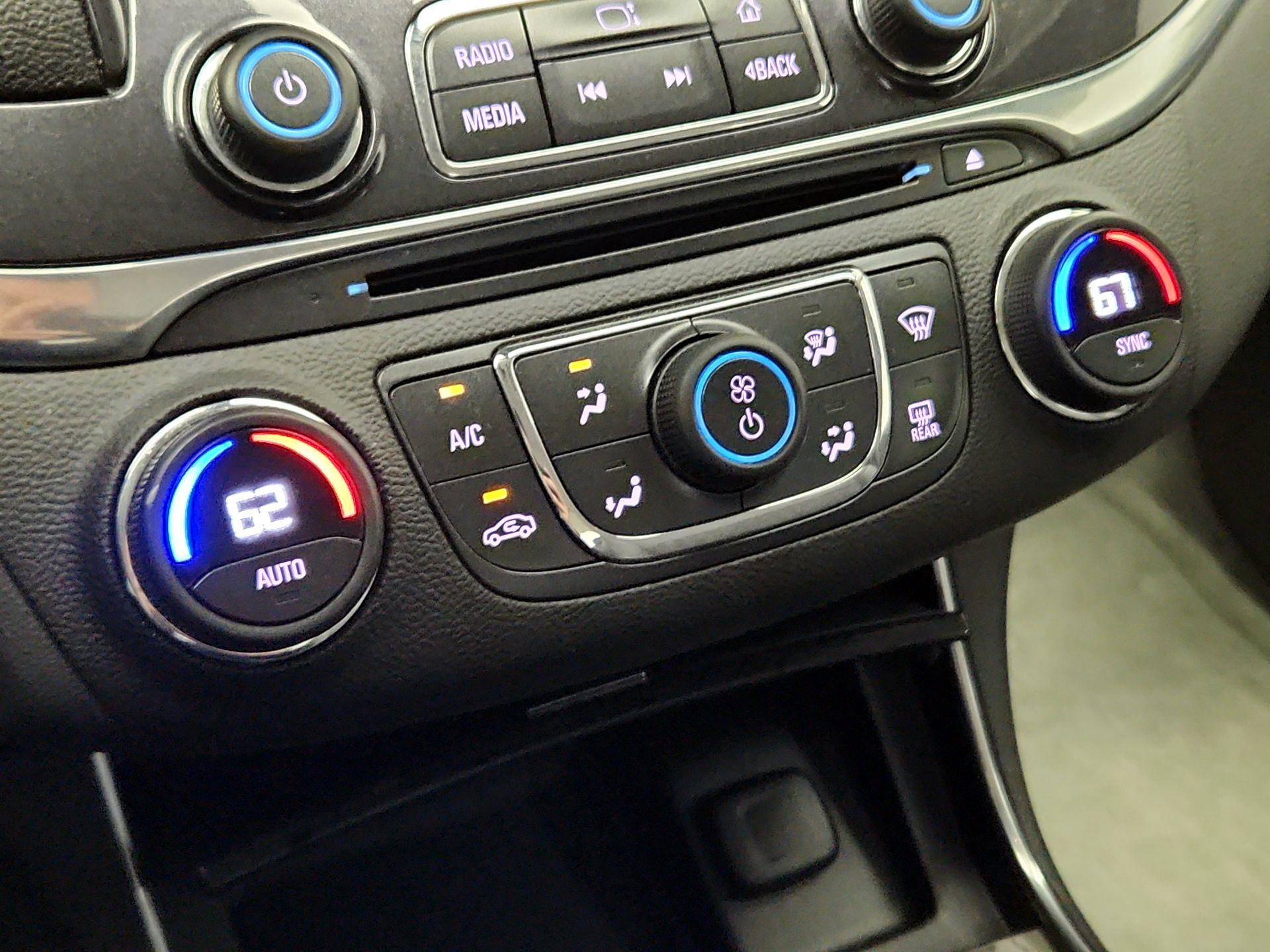 Thumbnail: 2015 Chevrolet Impala - 15