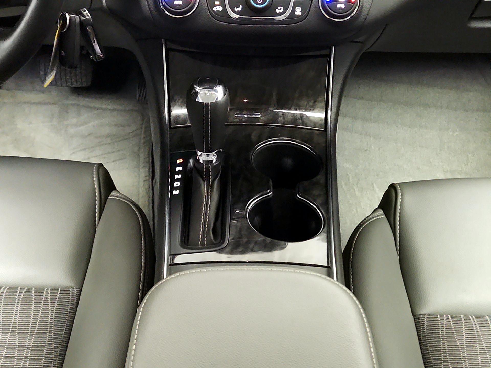 Thumbnail: 2015 Chevrolet Impala - 16