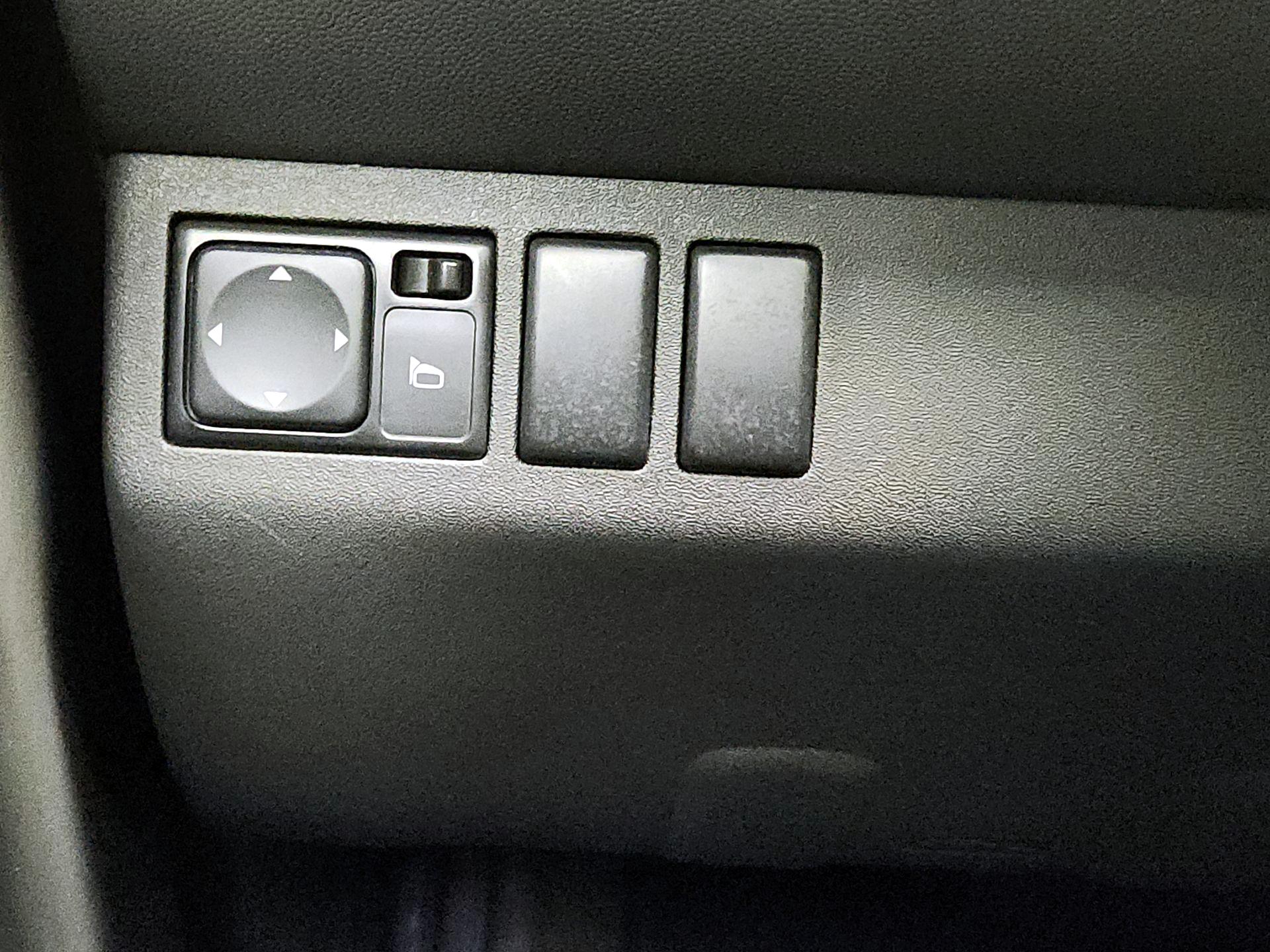 Thumbnail: 2014 Nissan Xterra - 13