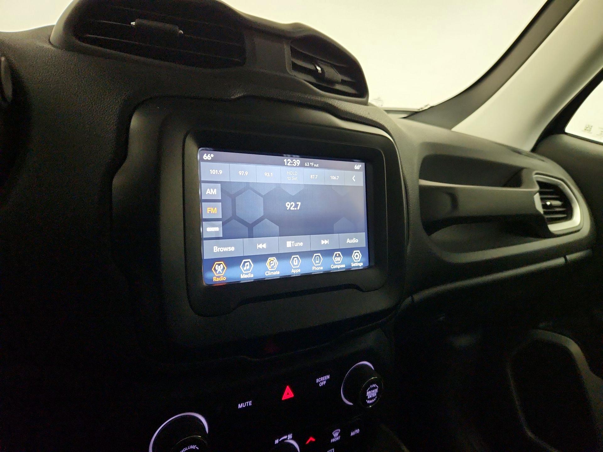 Thumbnail: 2020 Jeep Renegade - 15
