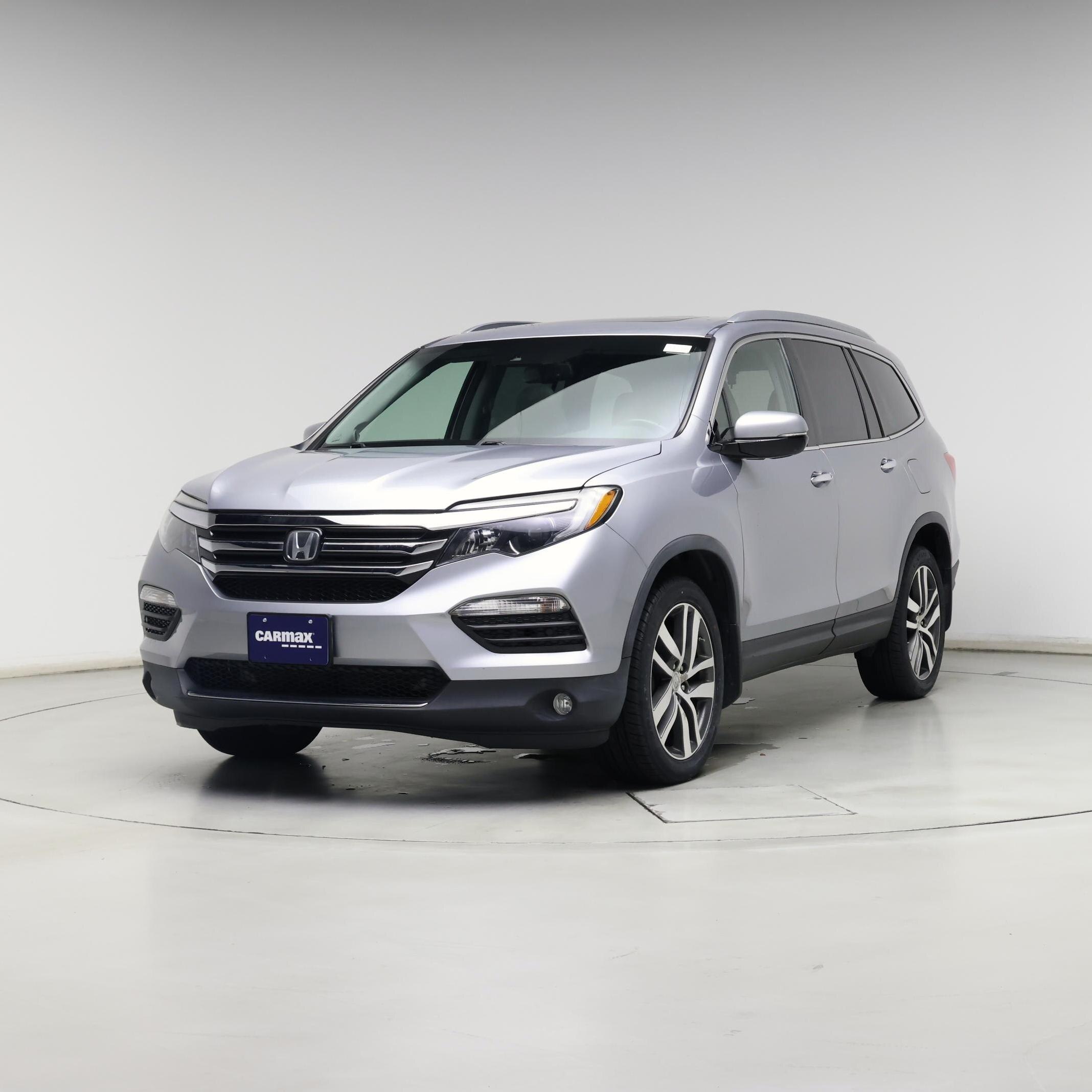 Thumbnail: 2017 Honda Pilot - 4