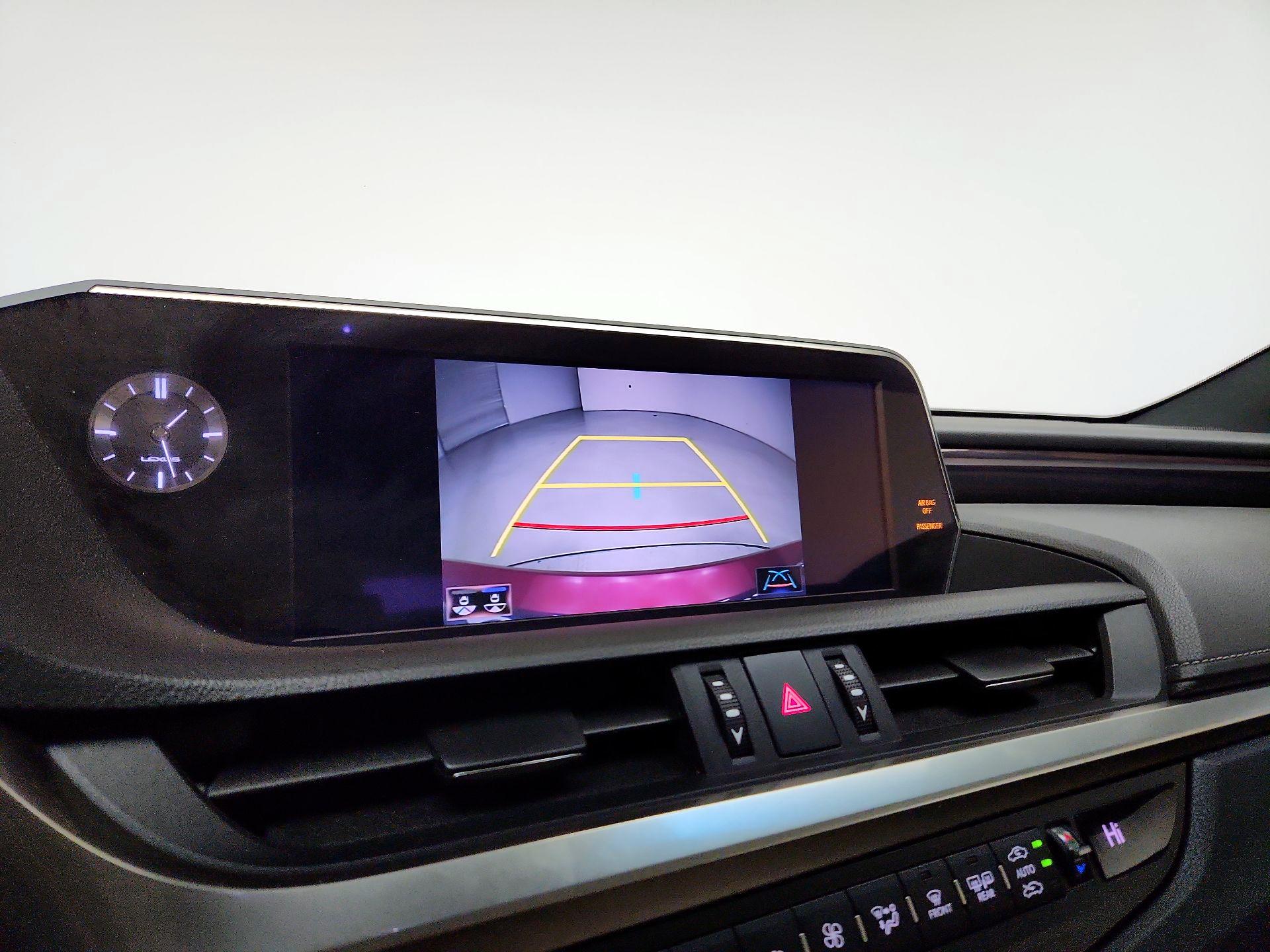 Thumbnail: 2020 Lexus ES - 15