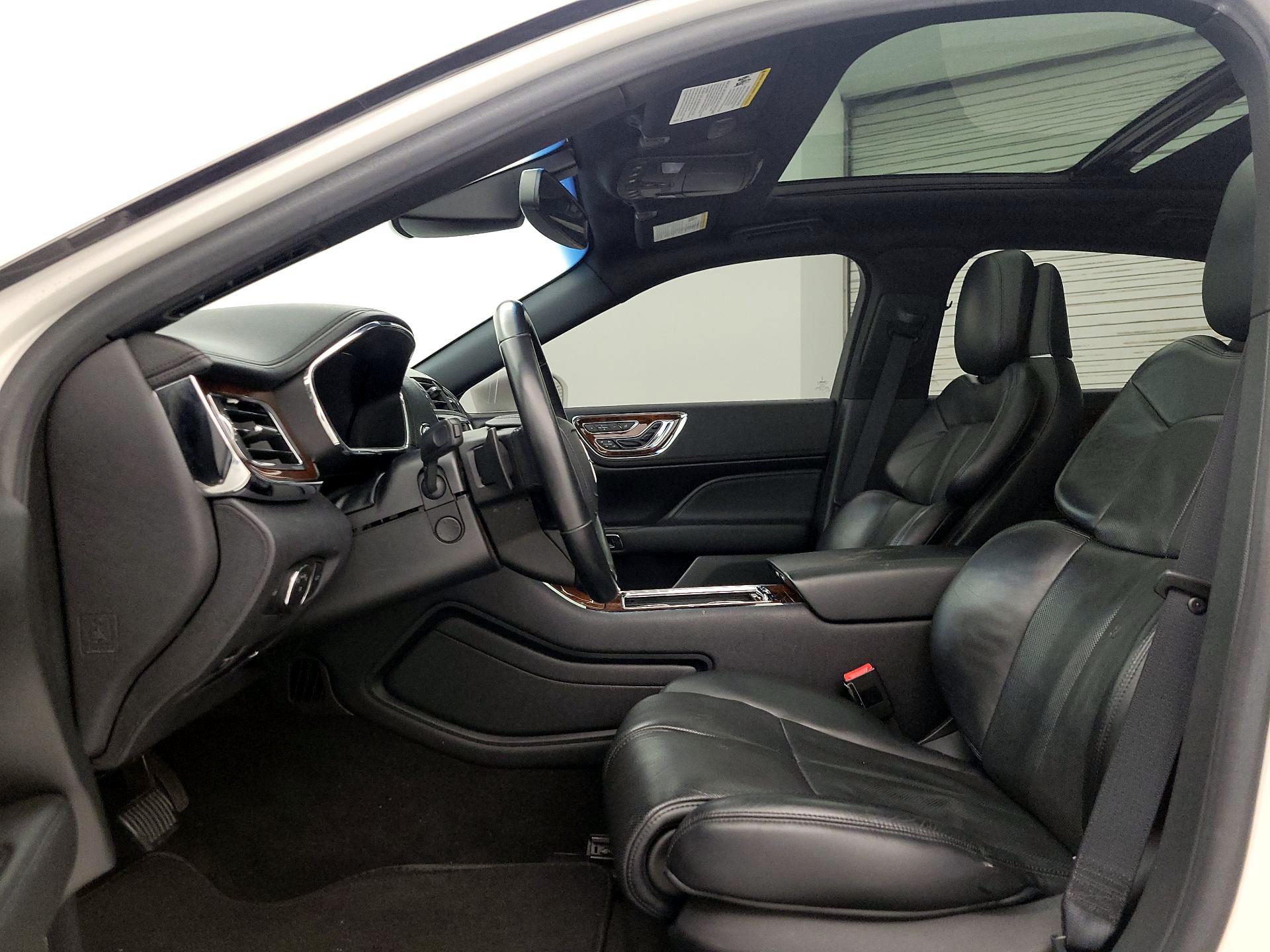 Thumbnail: 2019 Lincoln Continental - 11