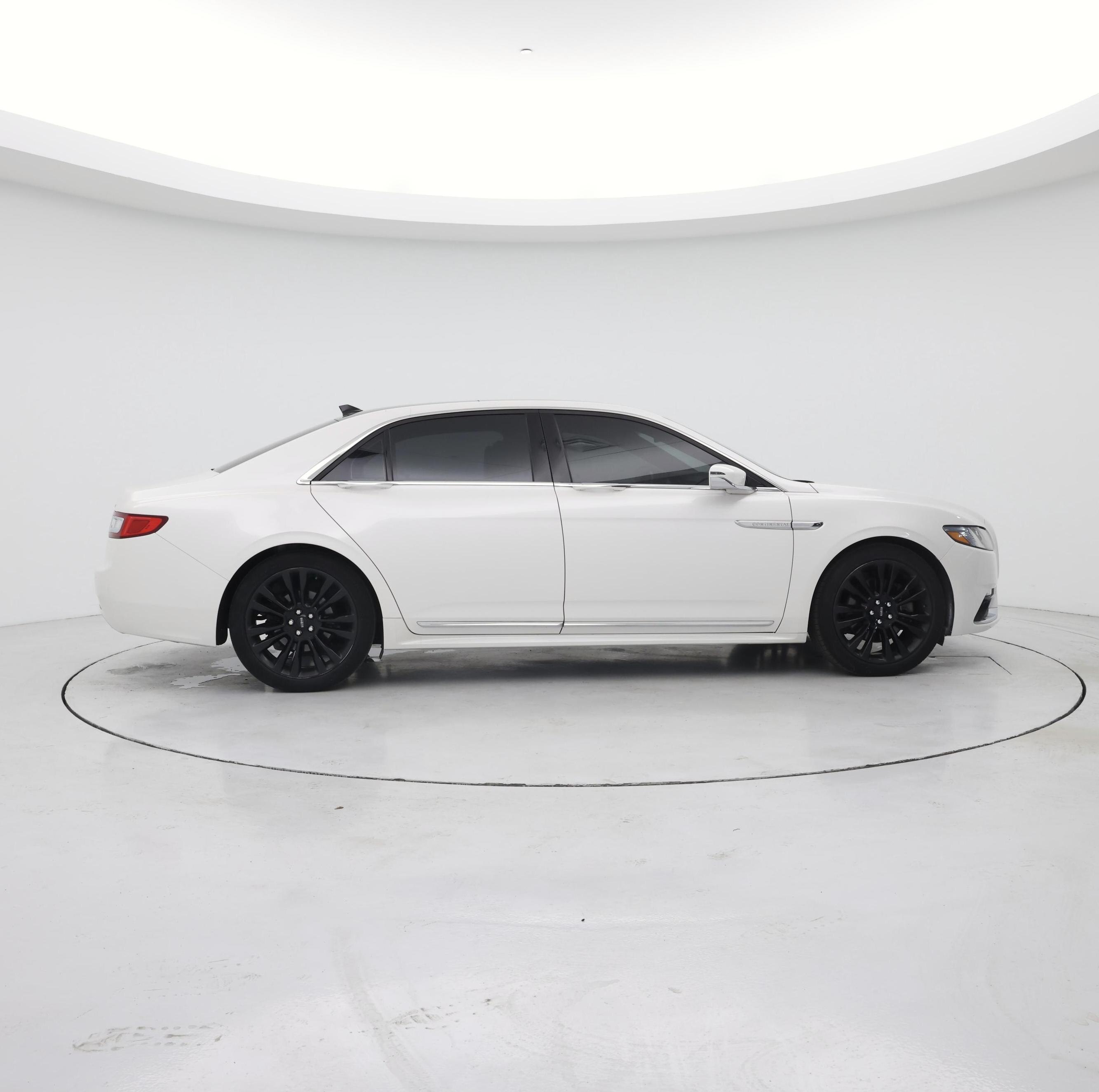 Thumbnail: 2019 Lincoln Continental - 7