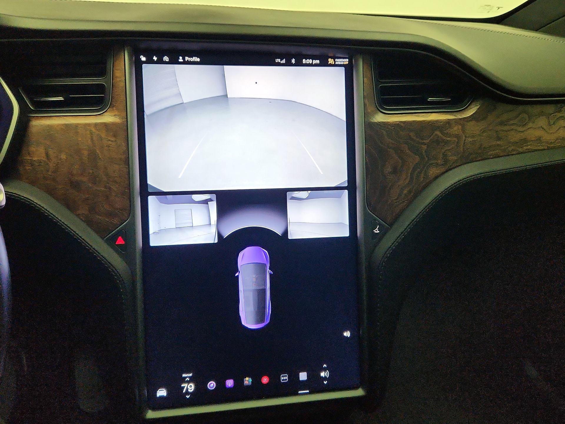 Thumbnail: 2020 Tesla Model X - 14