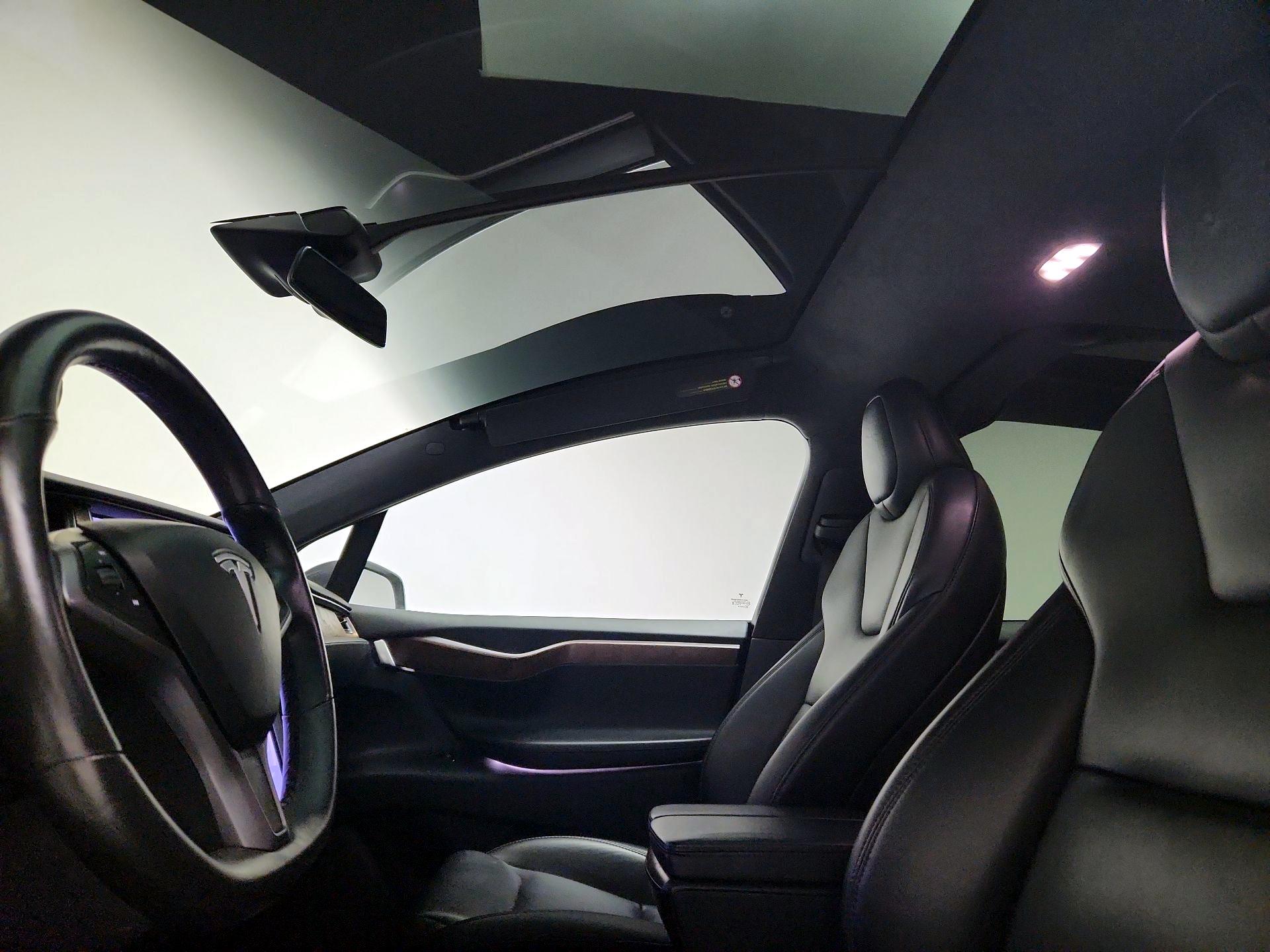 Thumbnail: 2020 Tesla Model X - 18