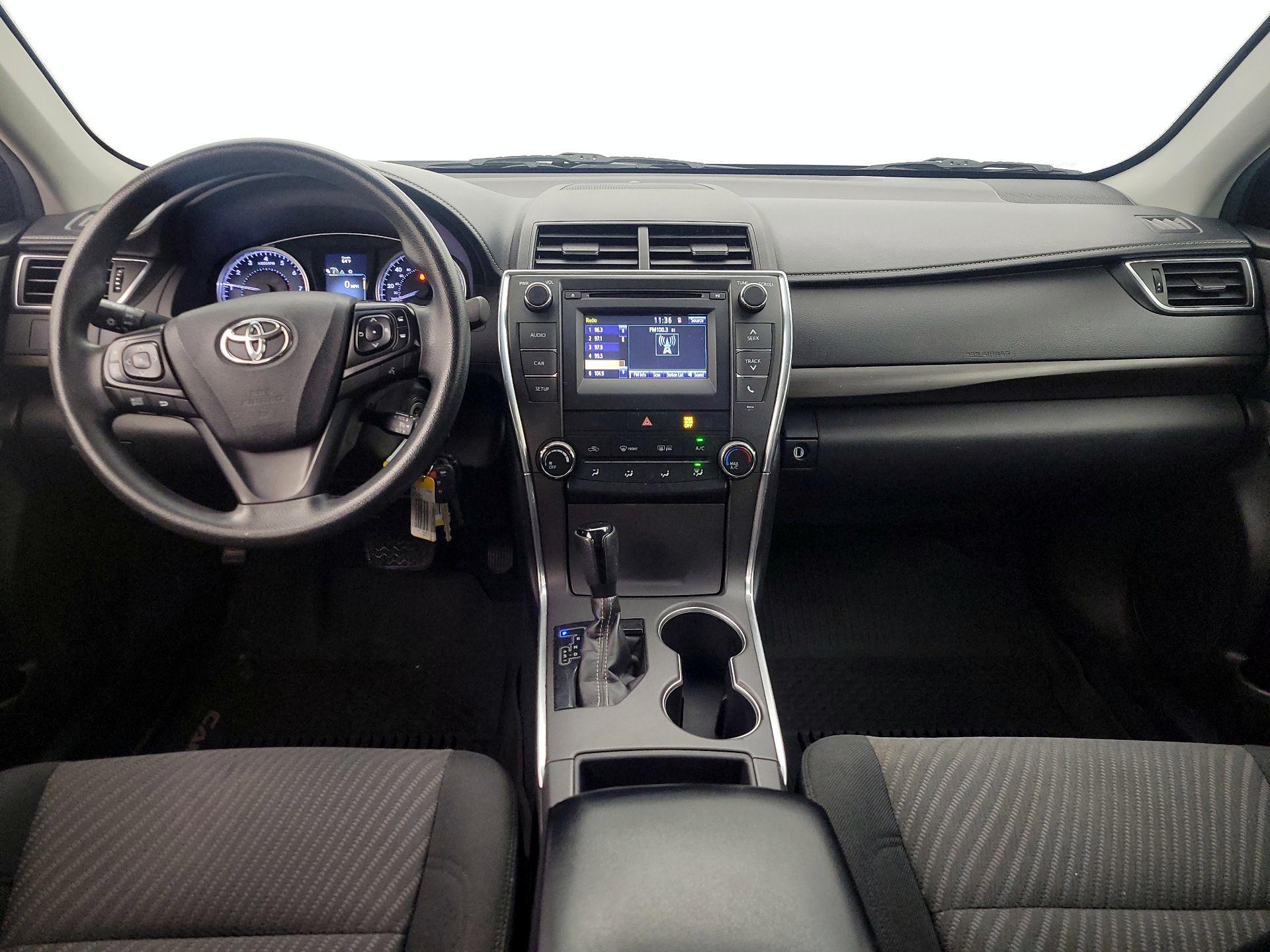 Thumbnail: 2017 Toyota Camry - 9