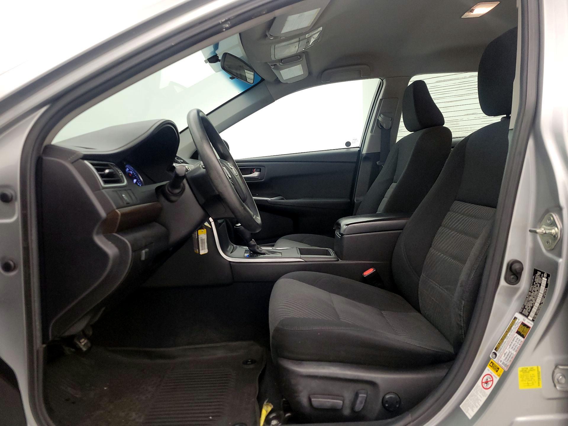 Thumbnail: 2017 Toyota Camry - 11