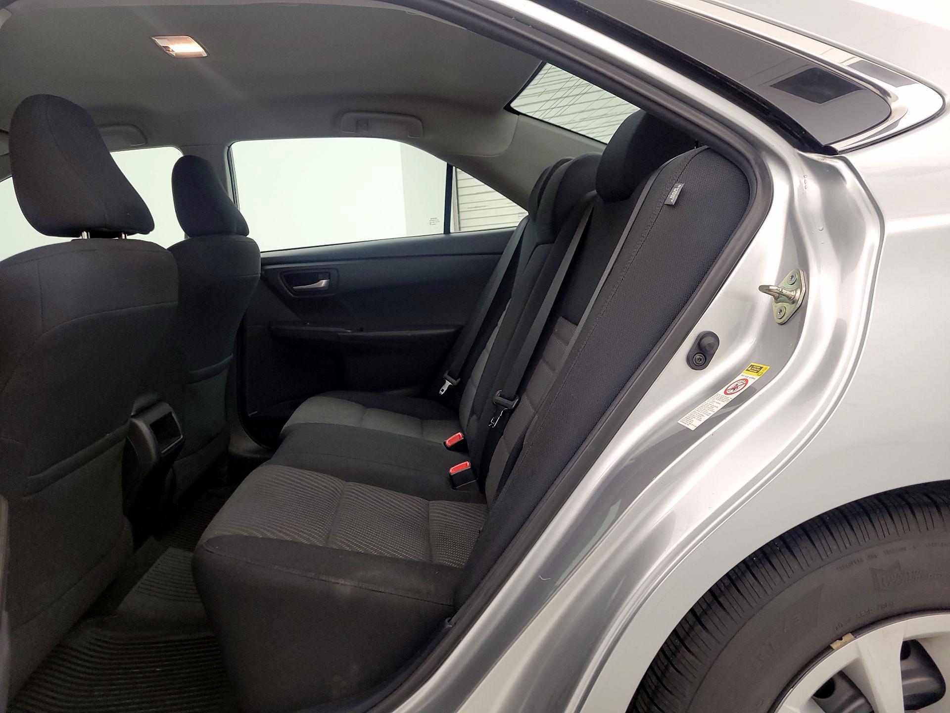 Thumbnail: 2017 Toyota Camry - 18