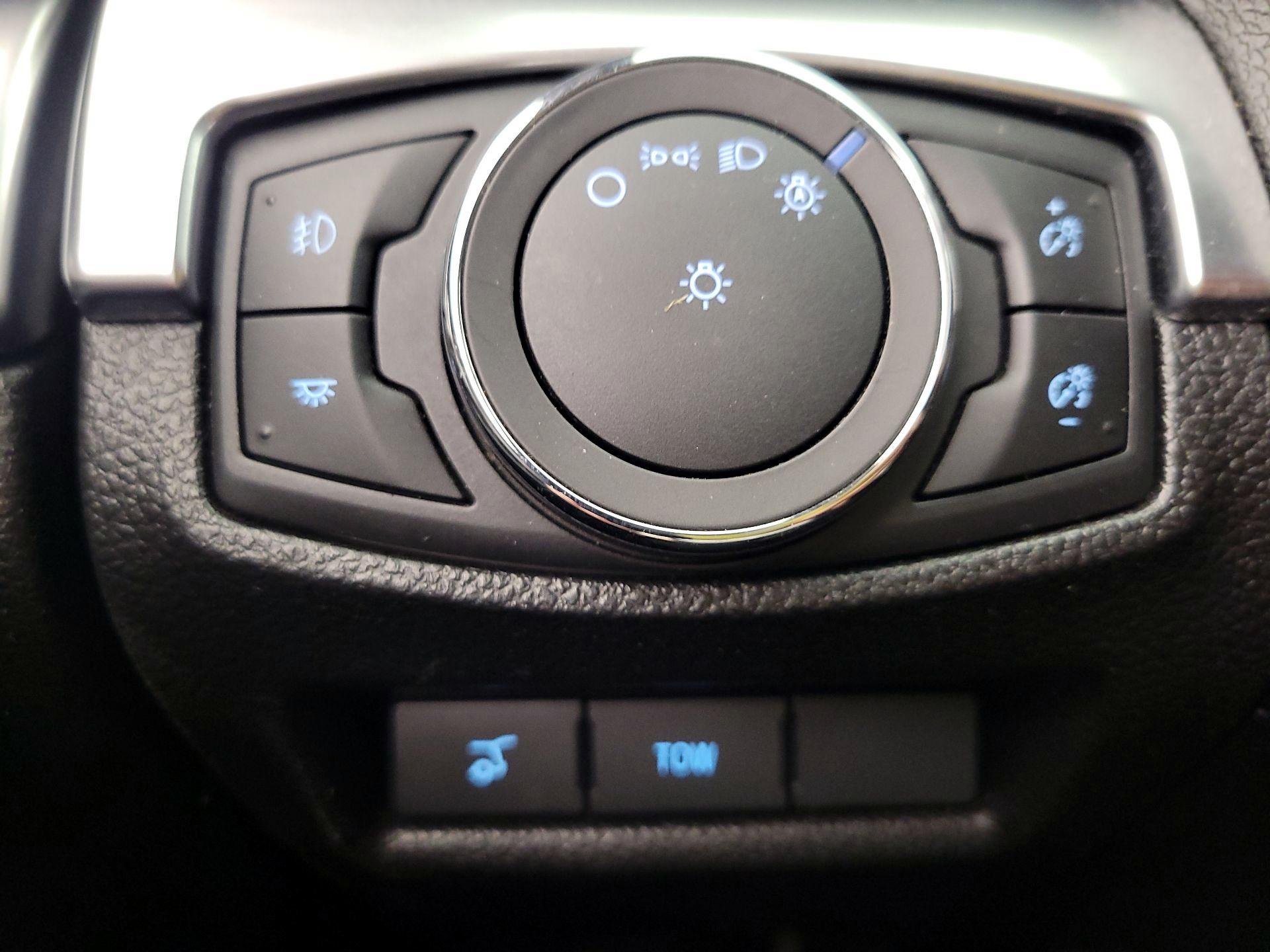 Thumbnail: 2017 Ford Explorer - 13