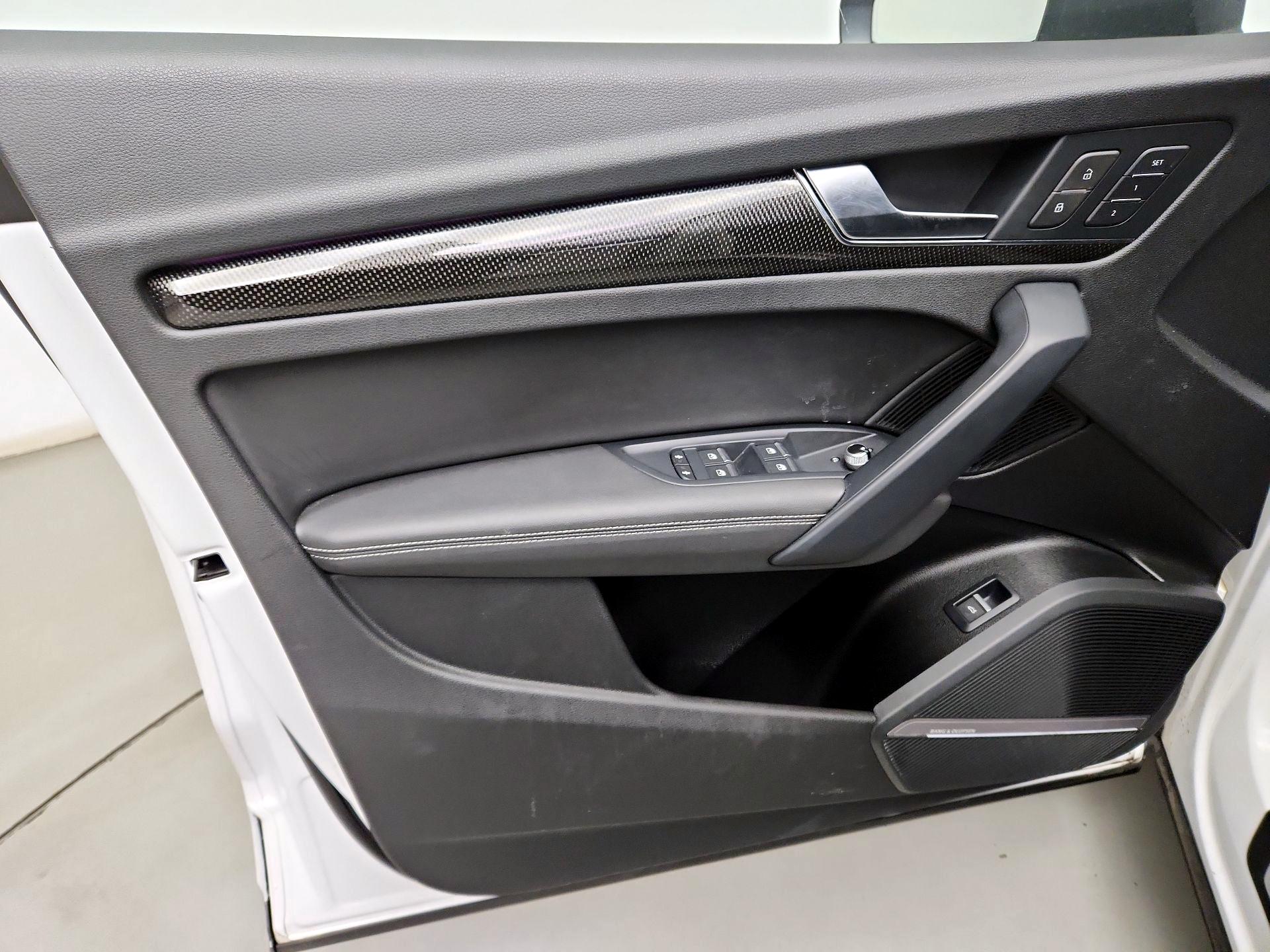 Thumbnail: 2021 Audi SQ5 - 12