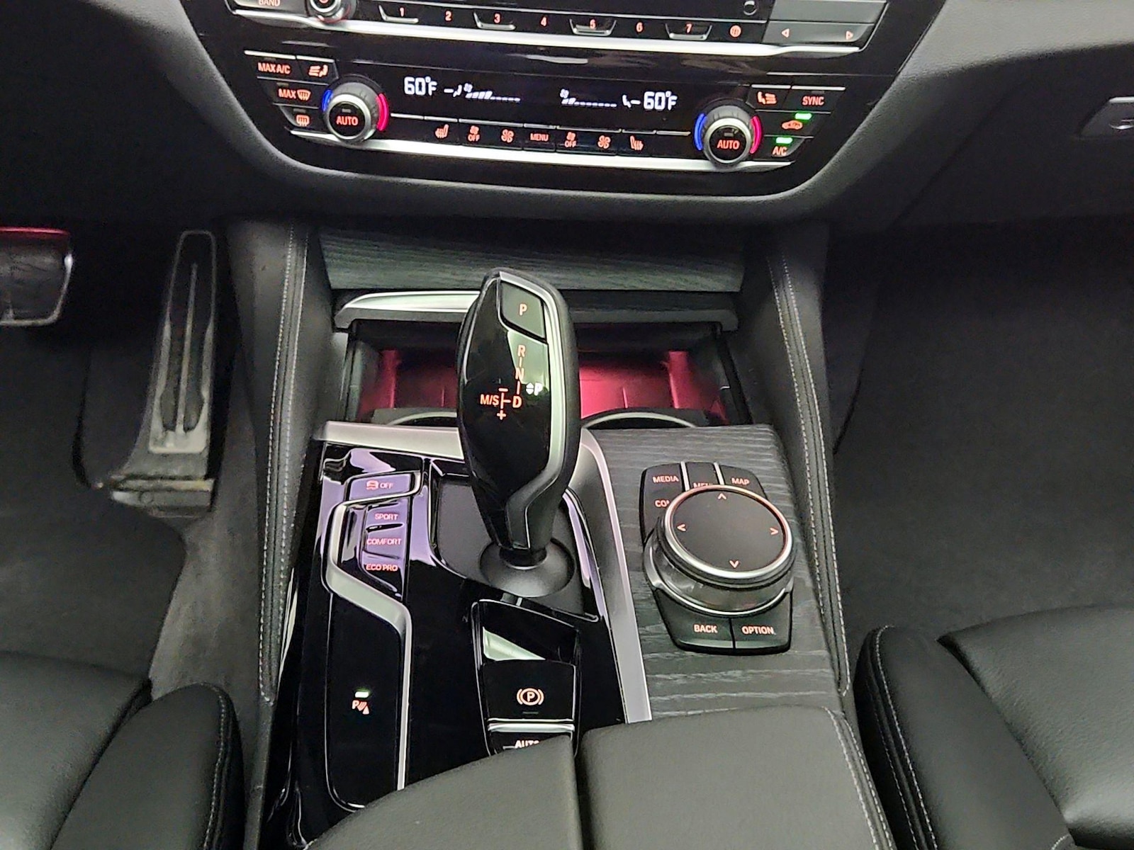 2021 BMW 5 Series 540i - Photo 18