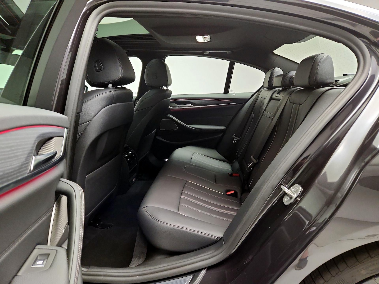 2021 BMW 5 Series 540i - Photo 21