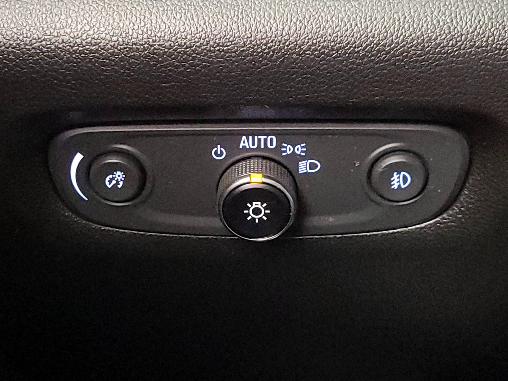 Thumbnail: 2019 Chevrolet Traverse - 13