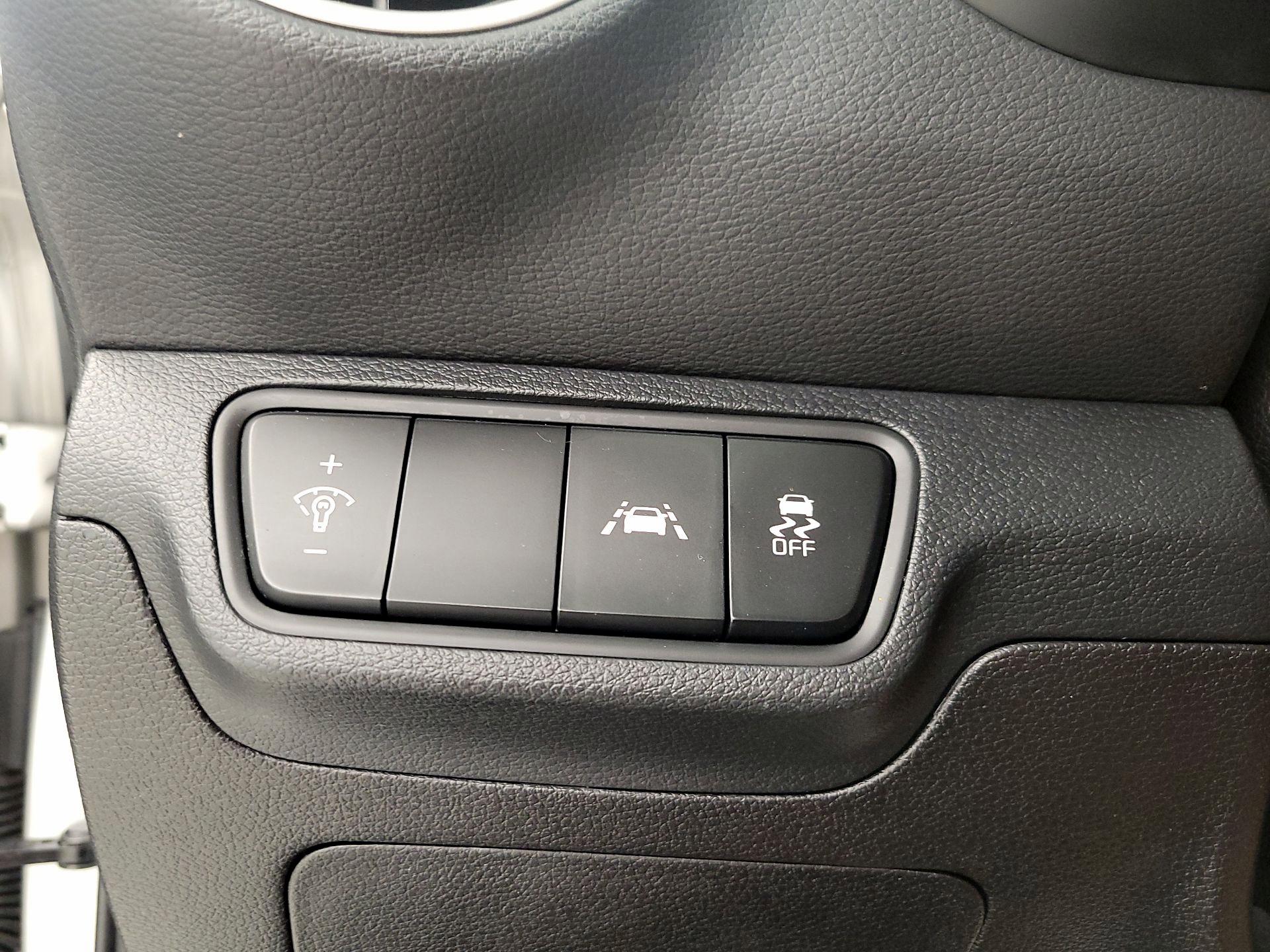 Thumbnail: 2019 Kia Forte - 13