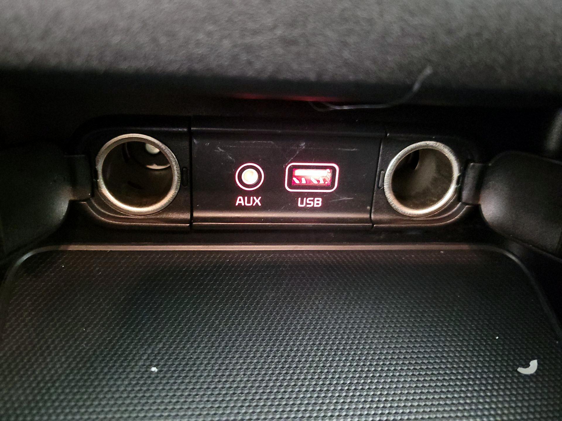 Thumbnail: 2019 Kia Forte - 18