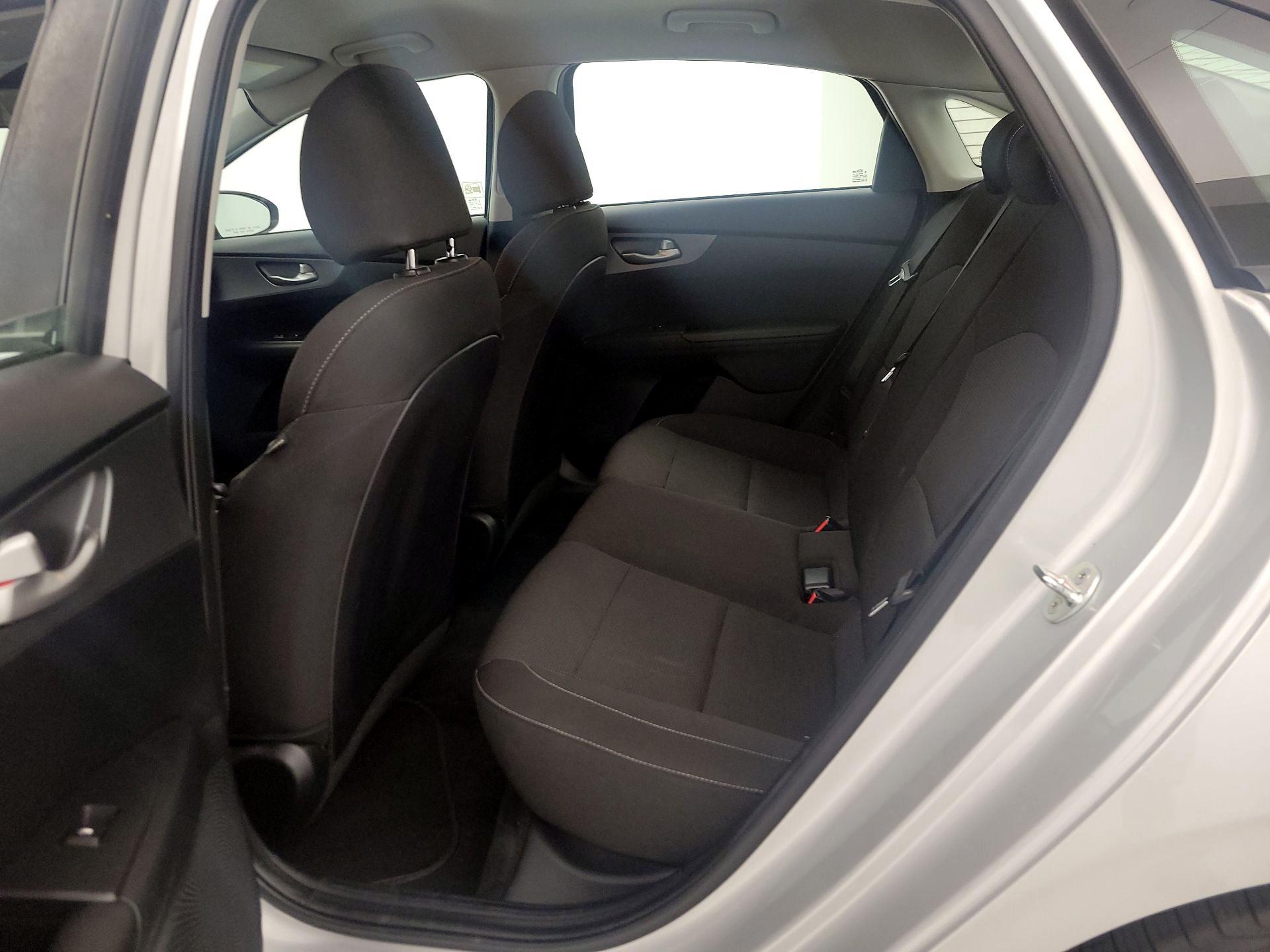 Thumbnail: 2019 Kia Forte - 19