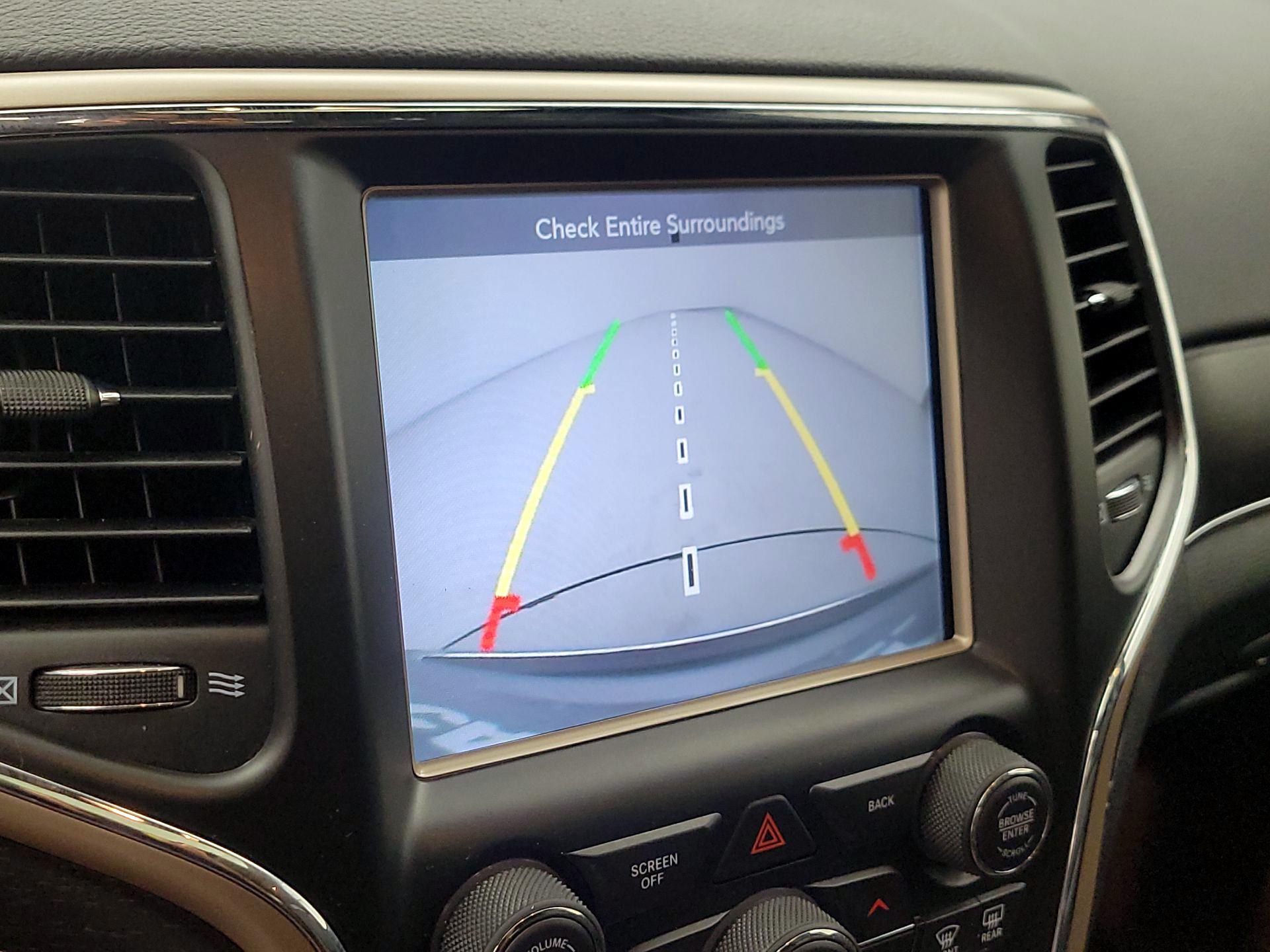 Thumbnail: 2015 Jeep Grand Cherokee - 14