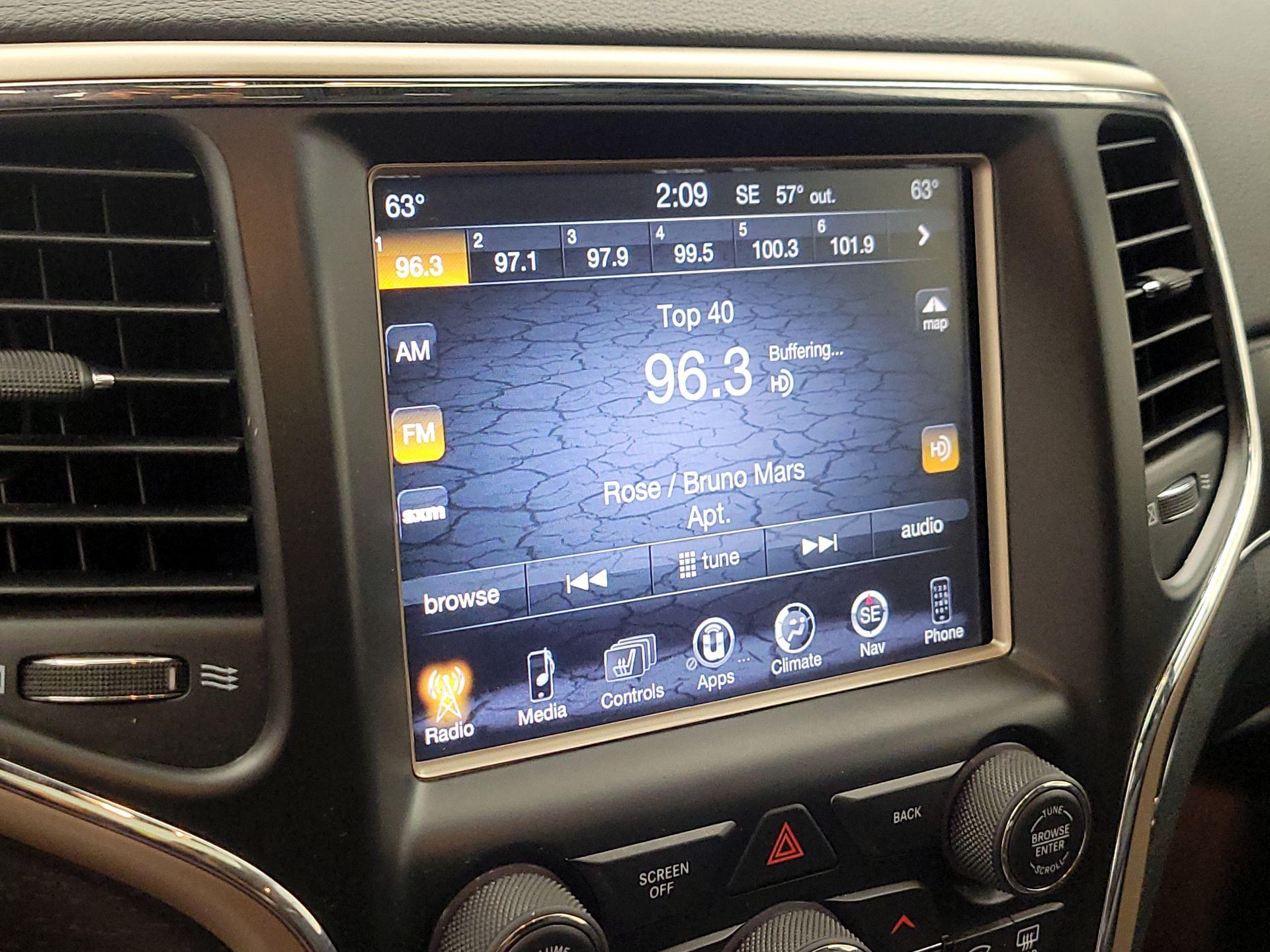 Thumbnail: 2015 Jeep Grand Cherokee - 15