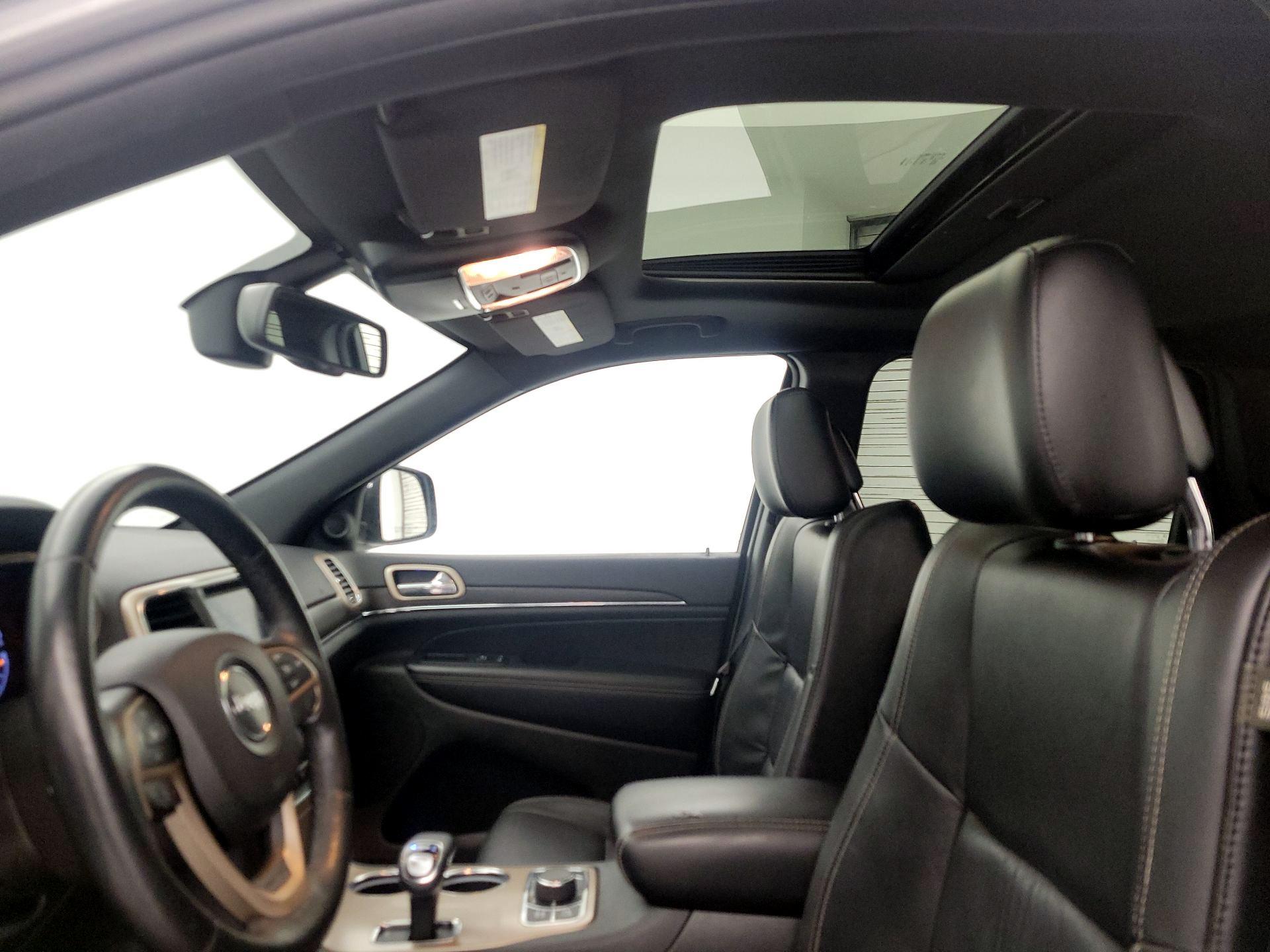 Thumbnail: 2015 Jeep Grand Cherokee - 19