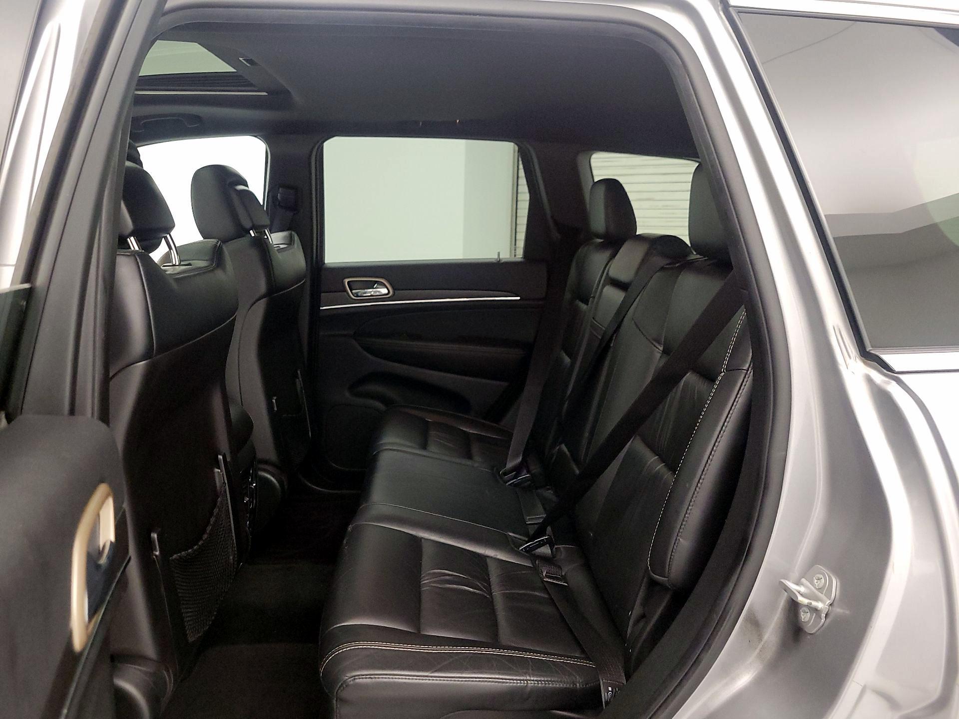 Thumbnail: 2015 Jeep Grand Cherokee - 20