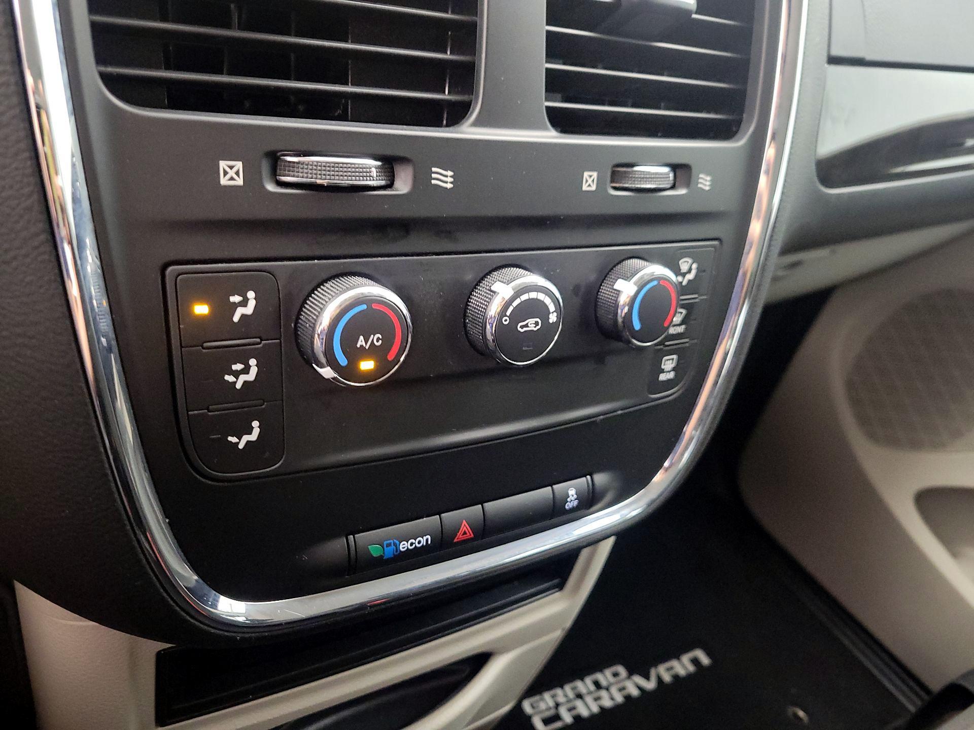 Thumbnail: 2016 Dodge Grand Caravan - 15